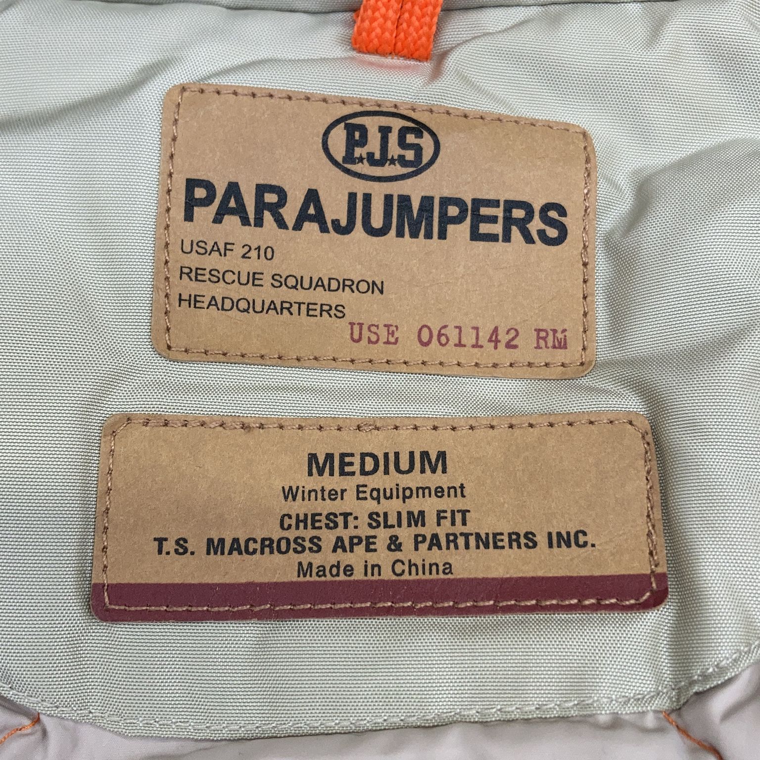 Parajumpers