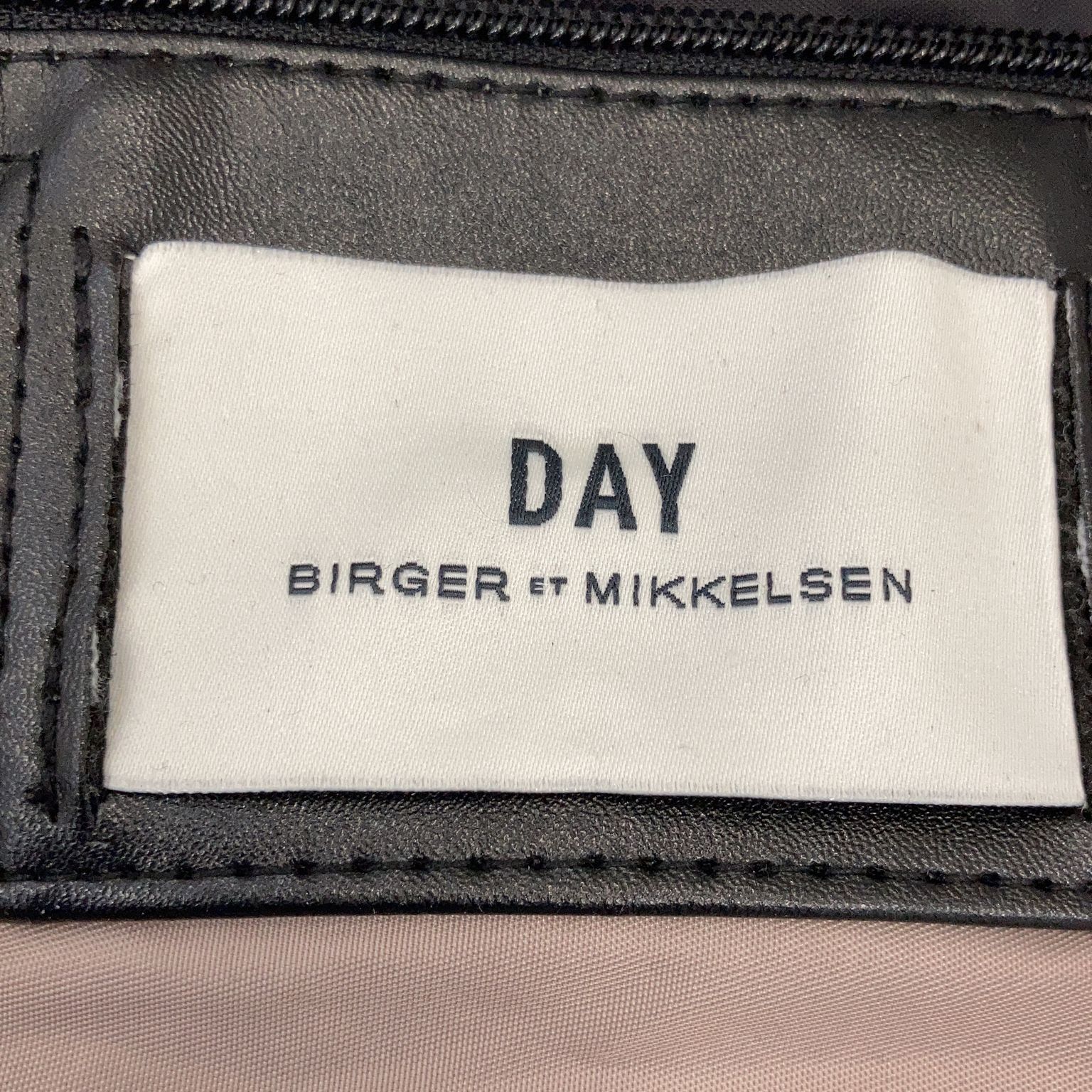 DAY Birger et Mikkelsen