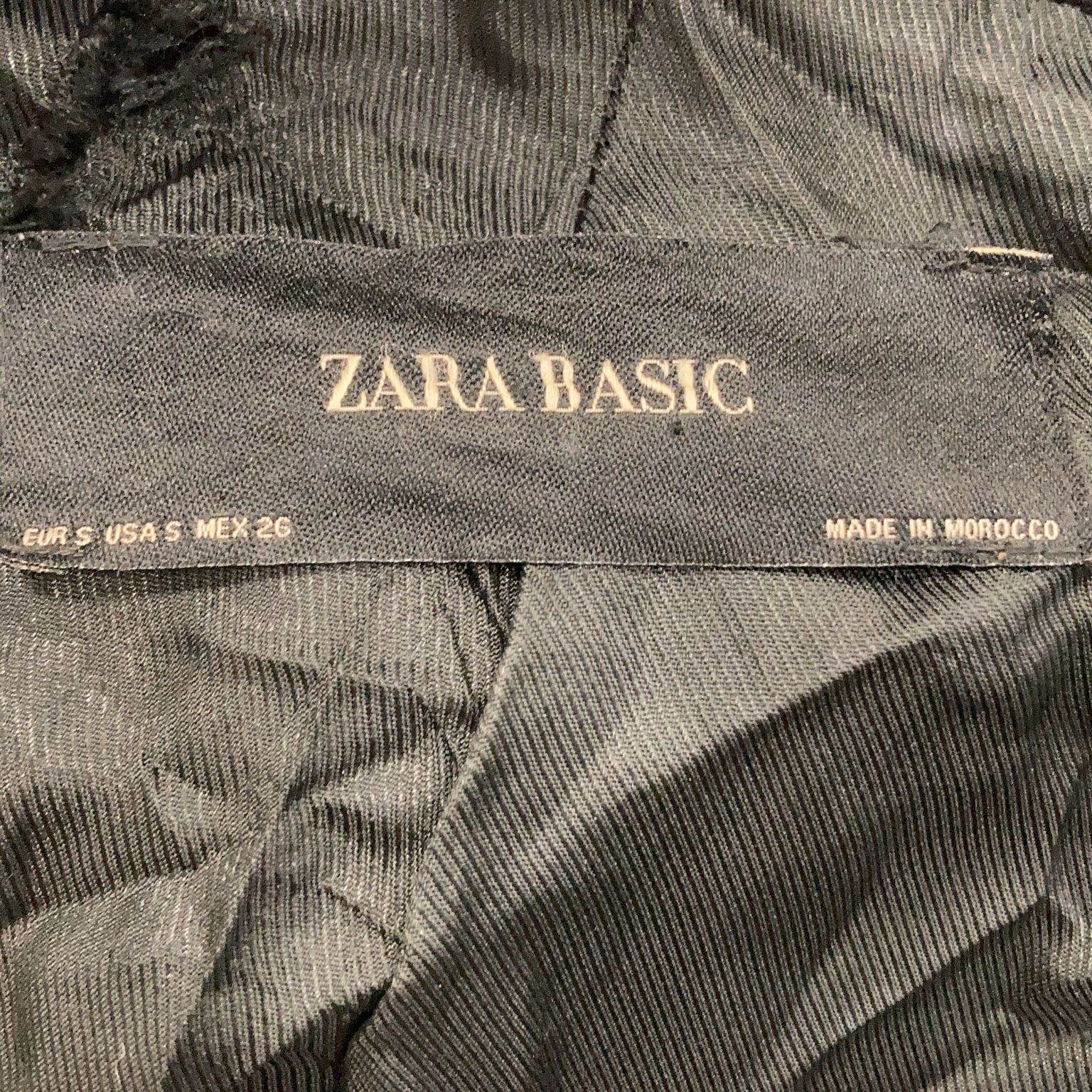 Zara Basic