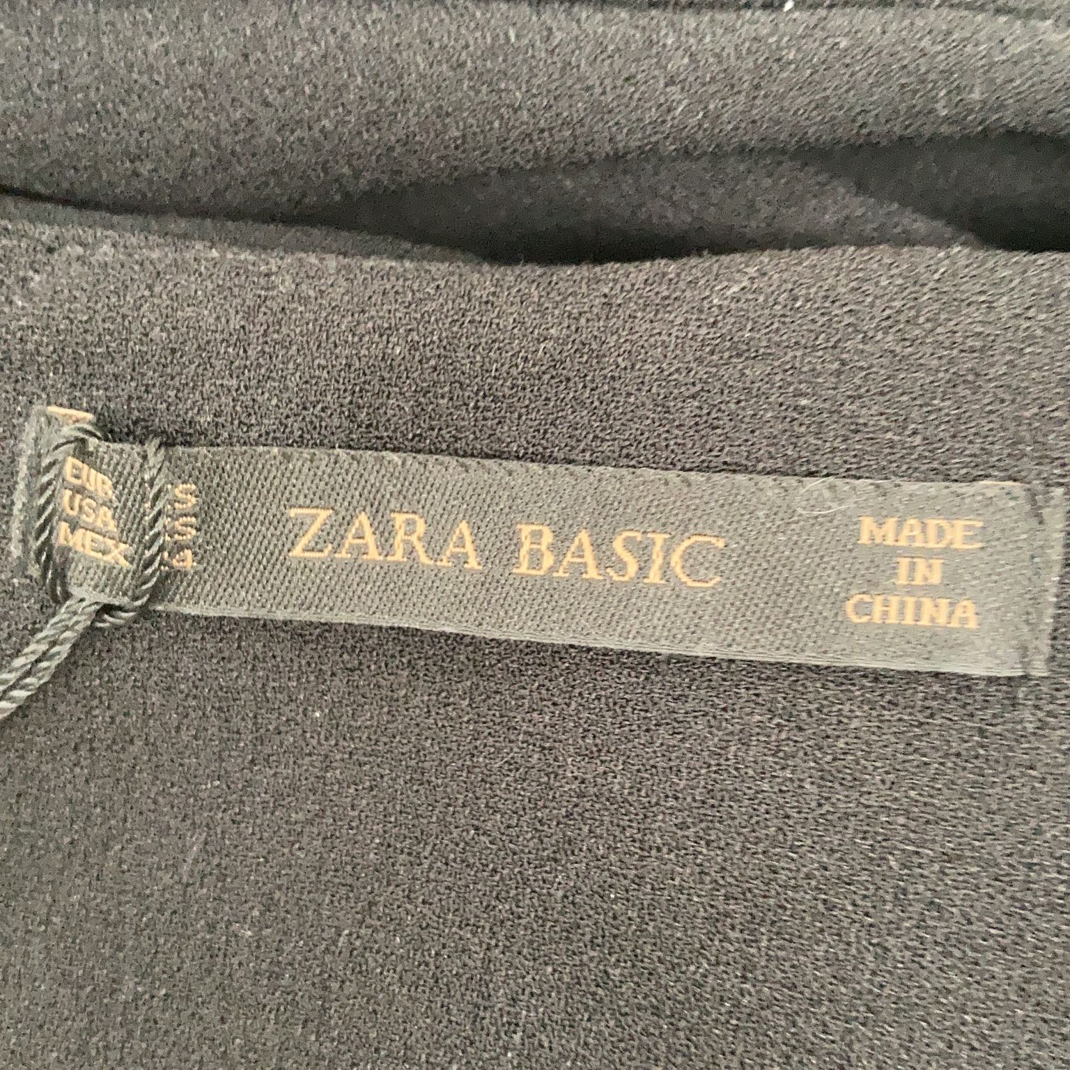 Zara Basic