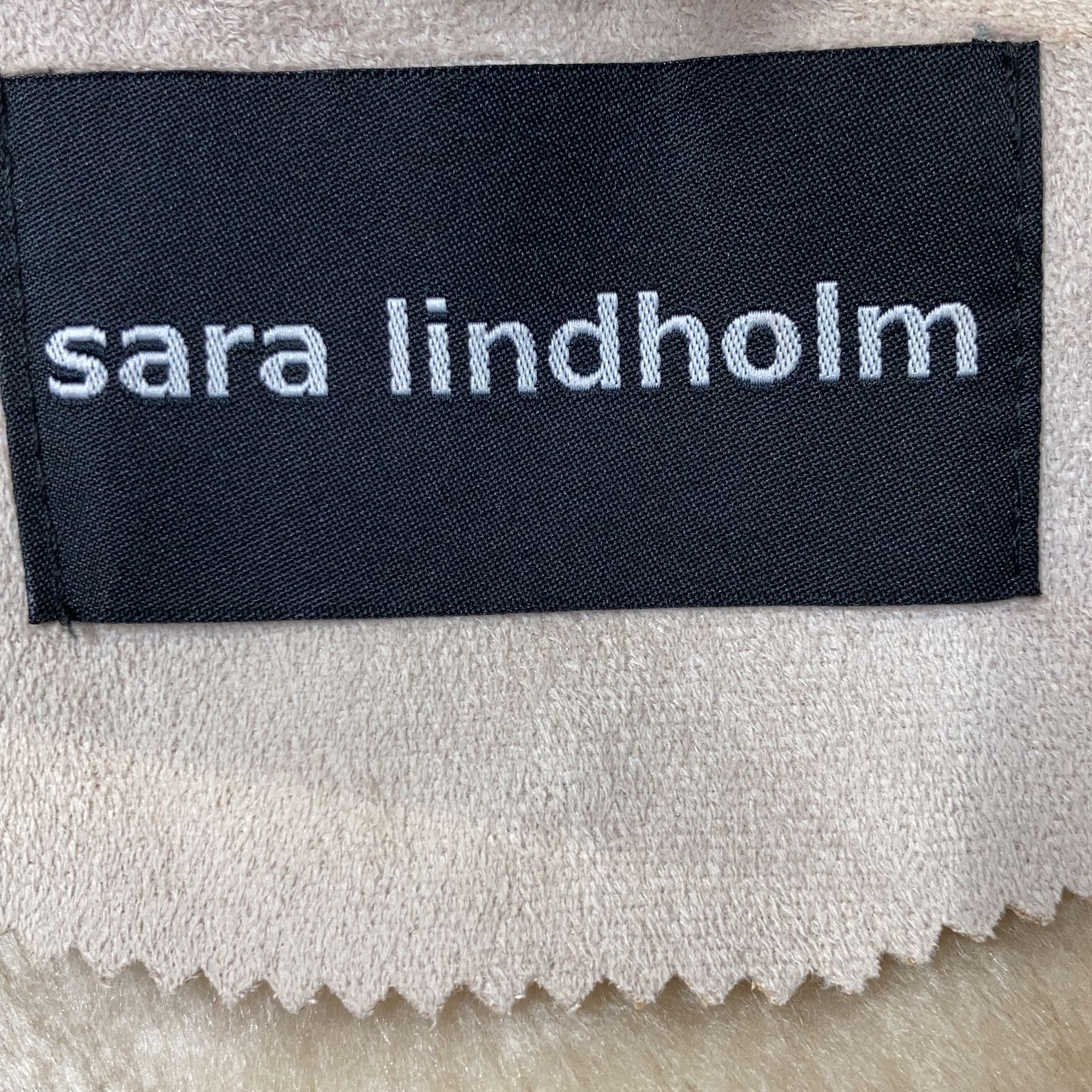 Sara Lindholm