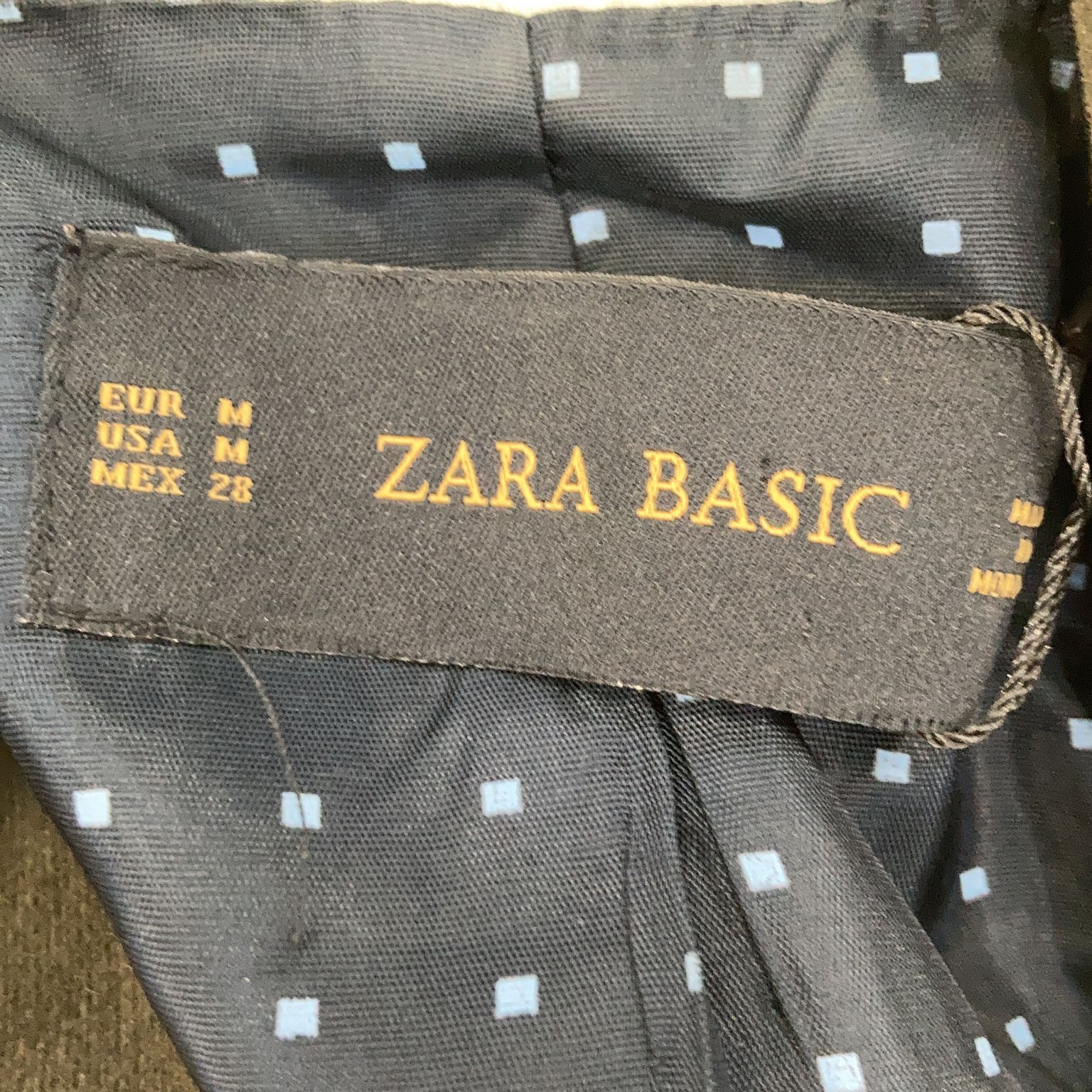 Zara Basic