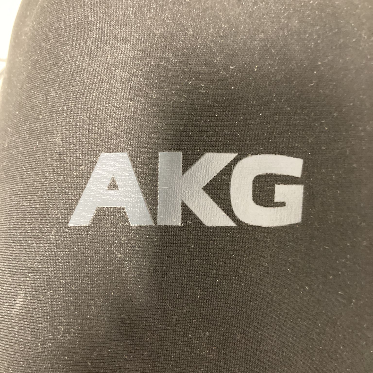 AKG