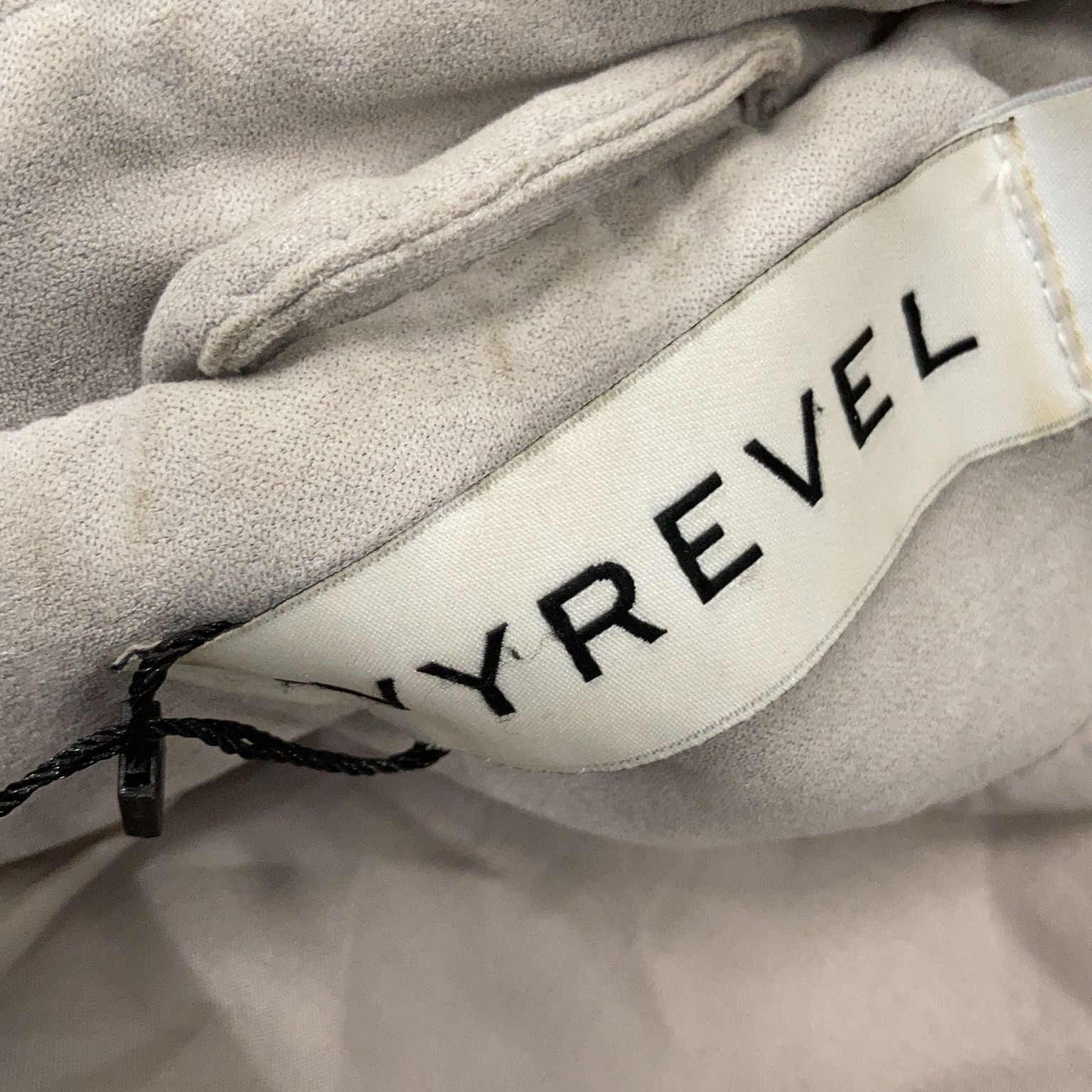 Ivyrevel