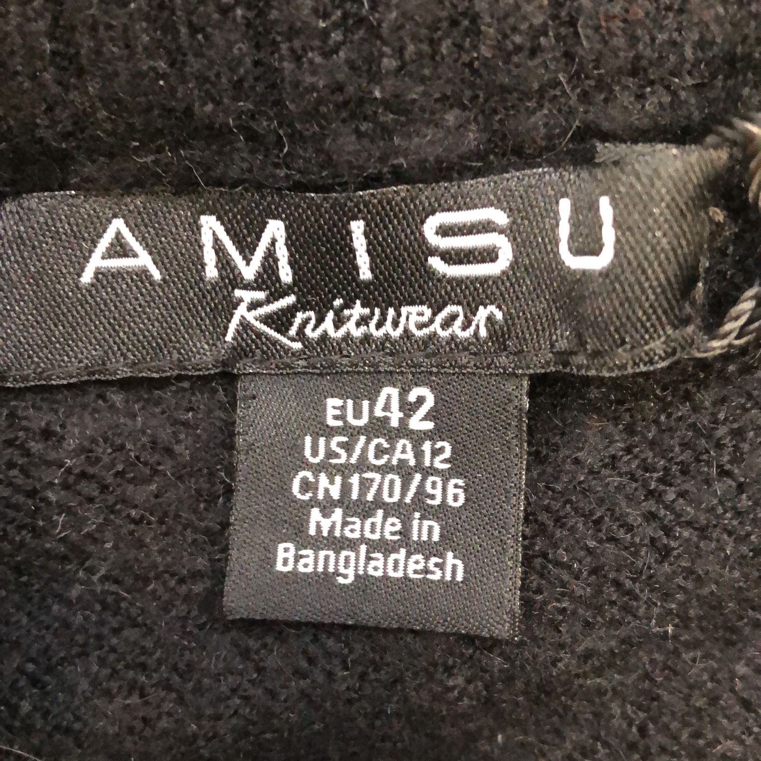 Amisu Knitwear