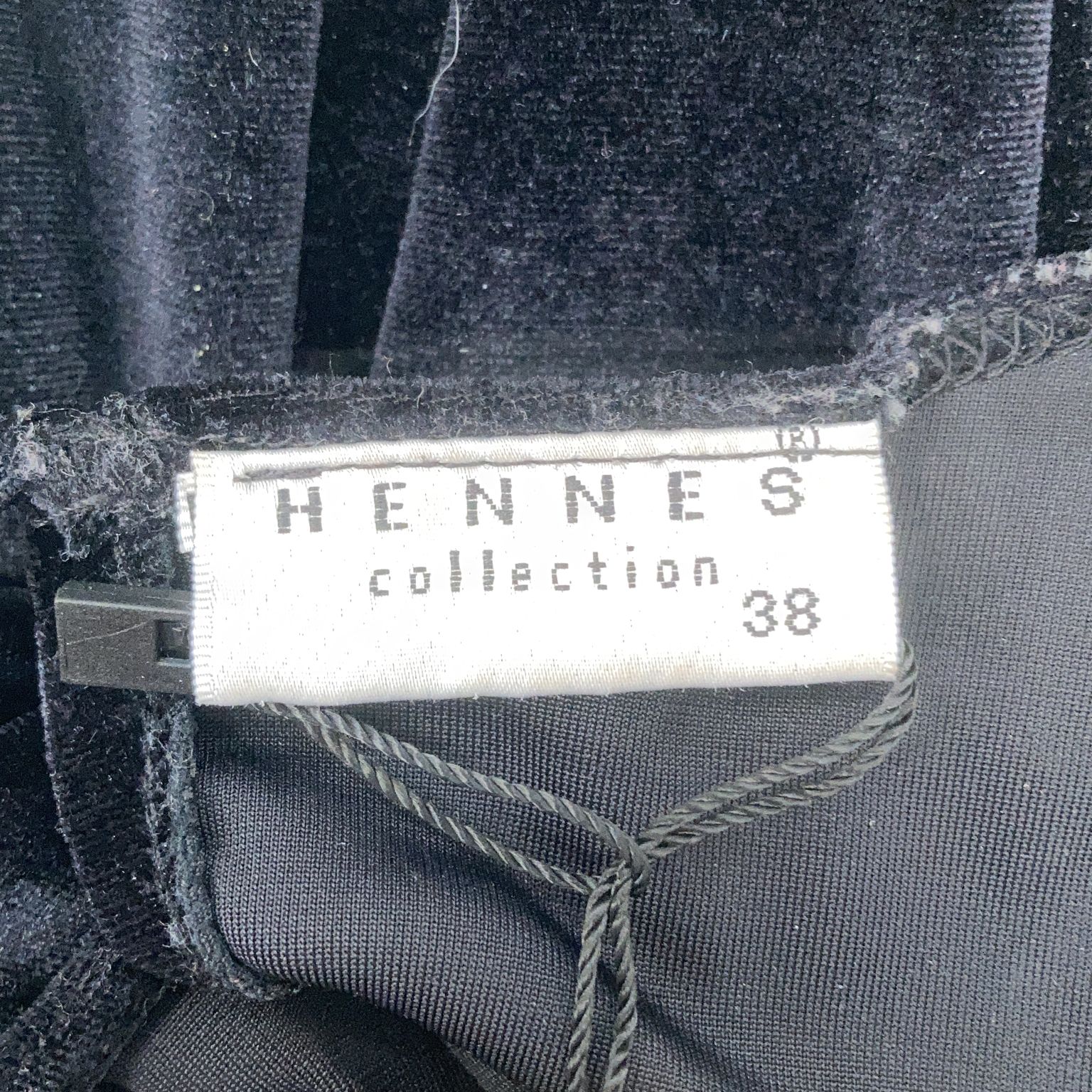 Hennes Collection