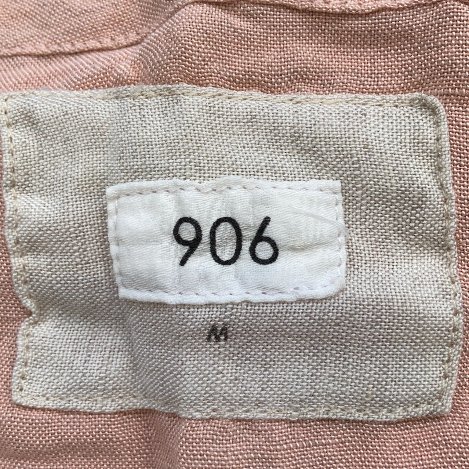 906