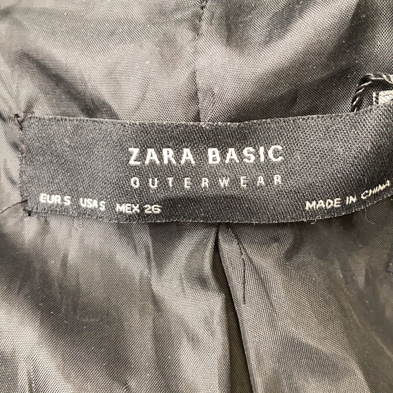 Zara Basic