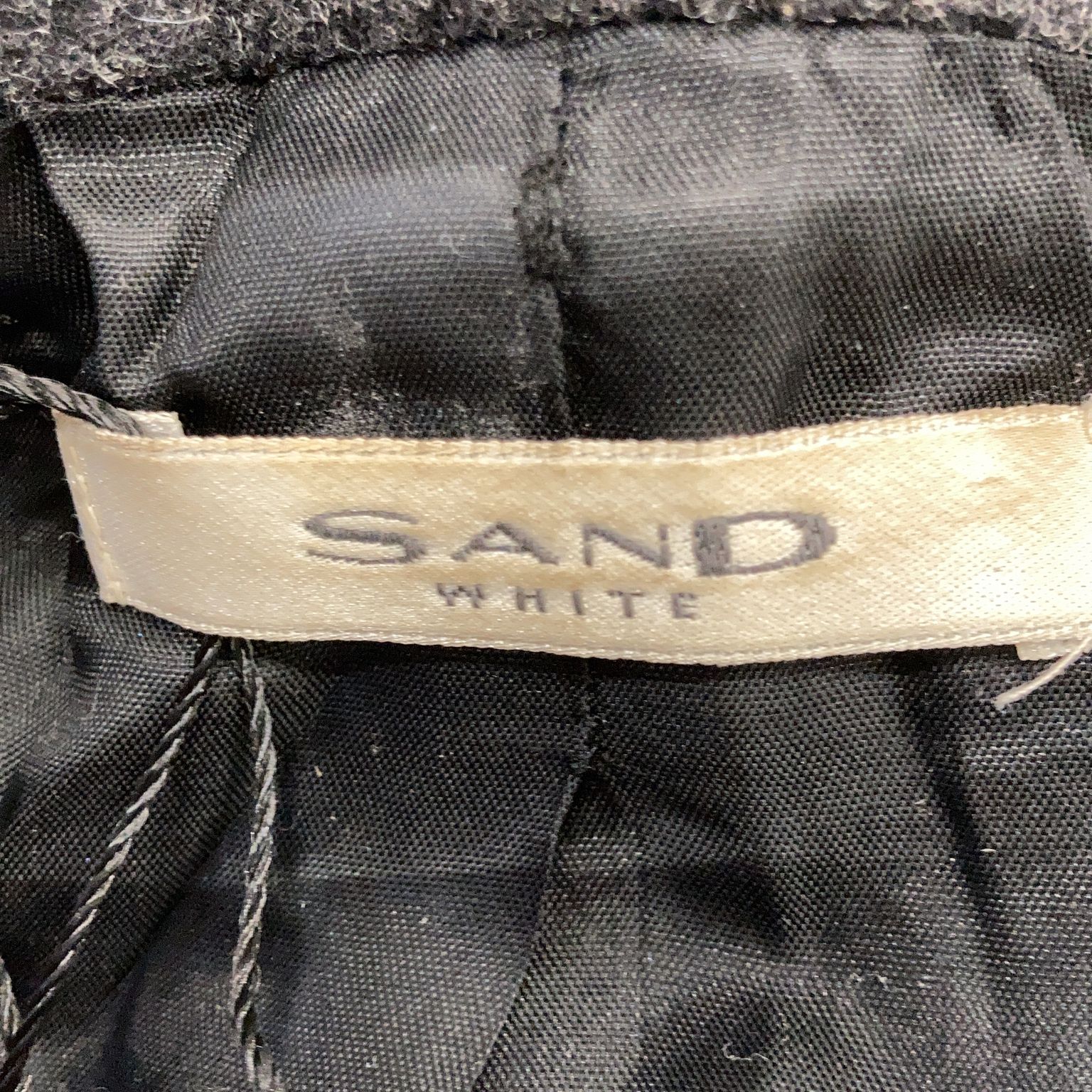 SAND White