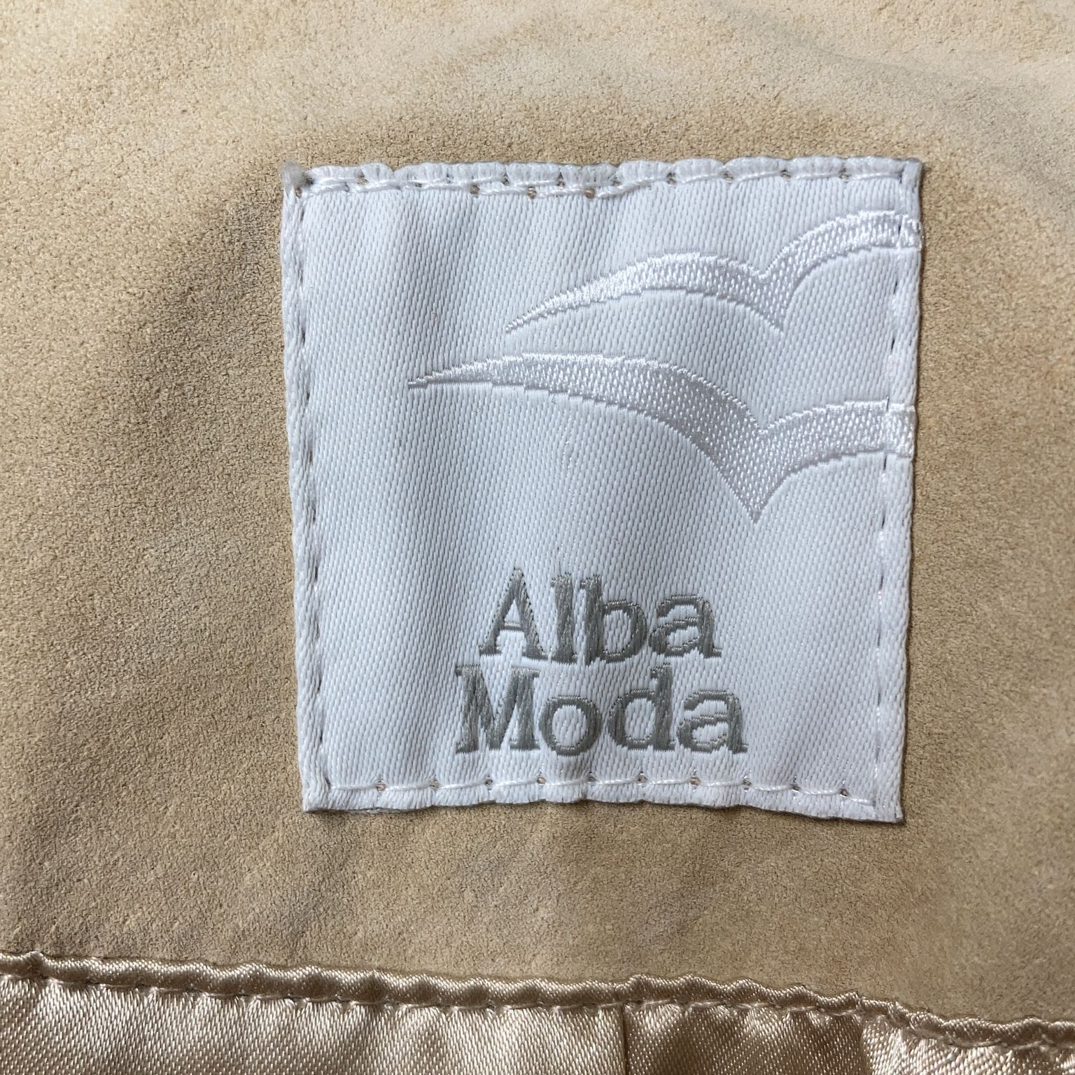 Alba Moda