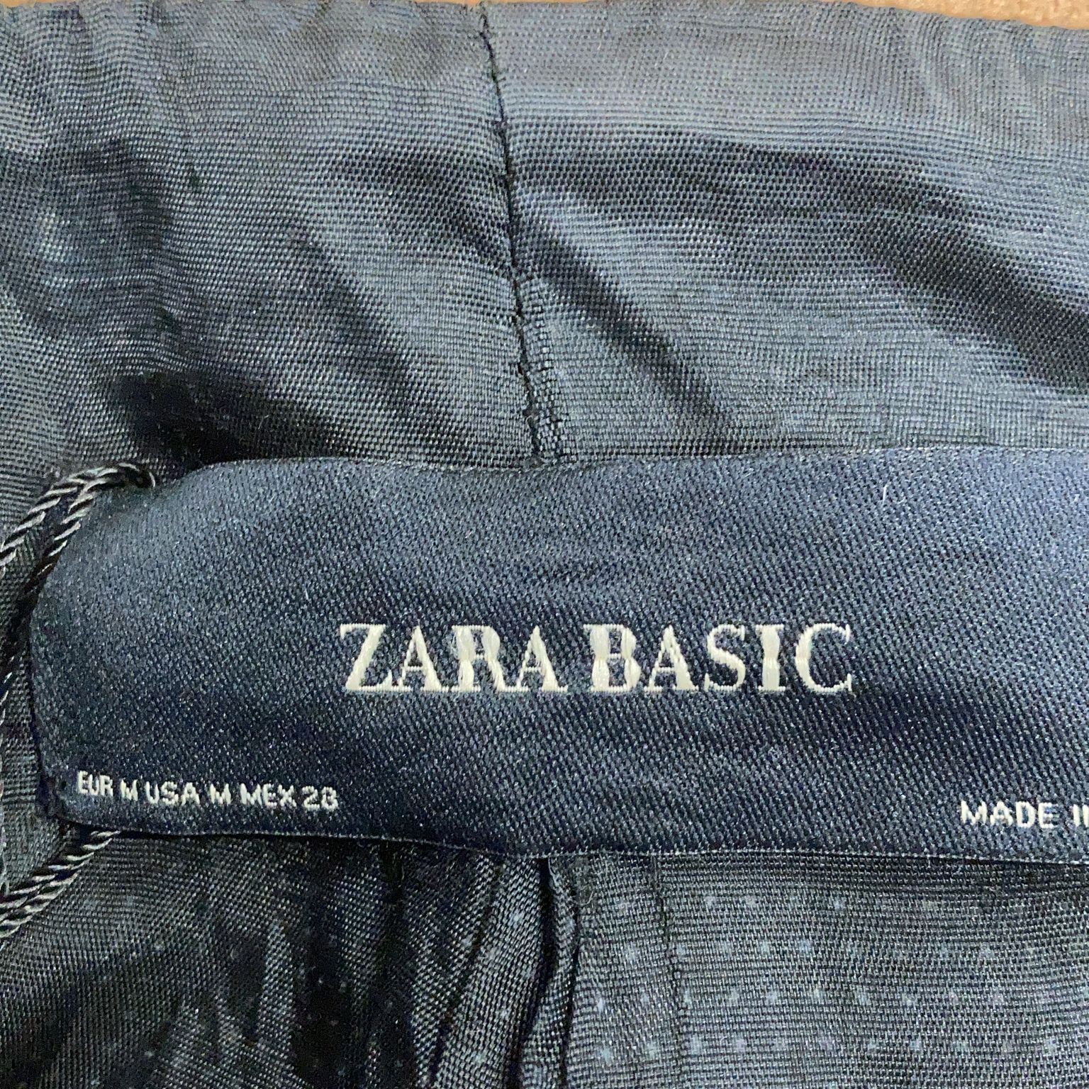 Zara Basic