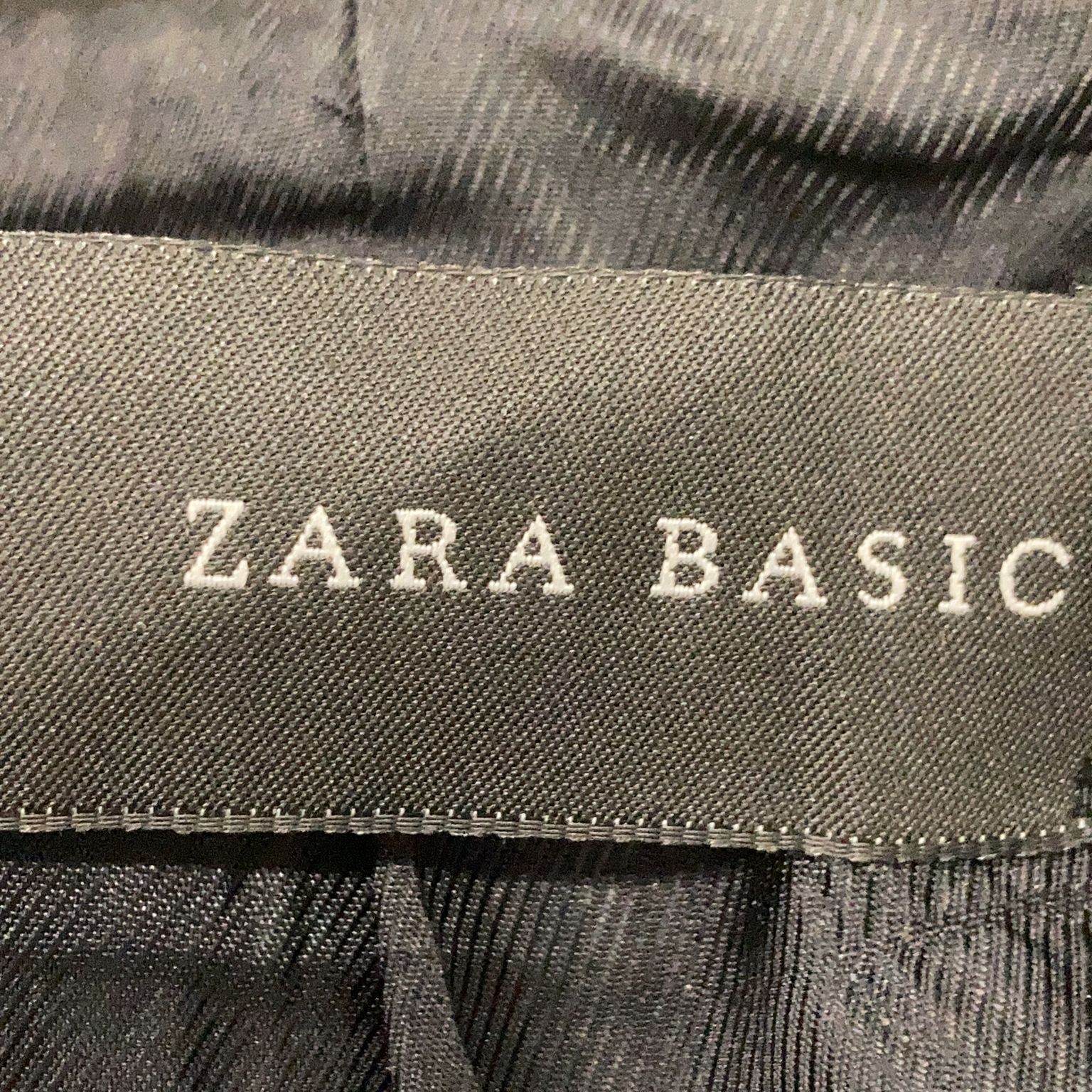 Zara Basic