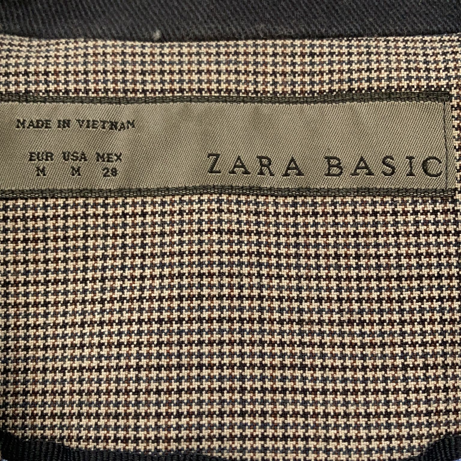 Zara Basic