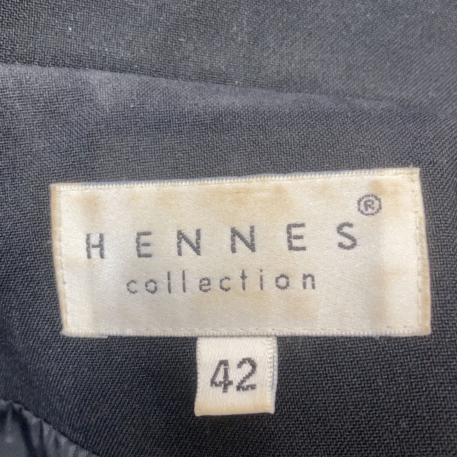 Hennes Collection