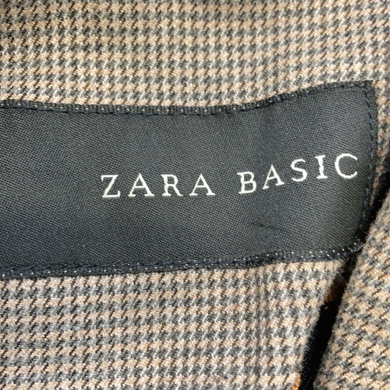 Zara Basic