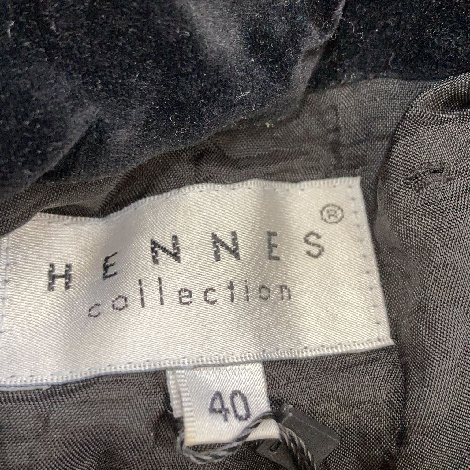 Hennes Collection