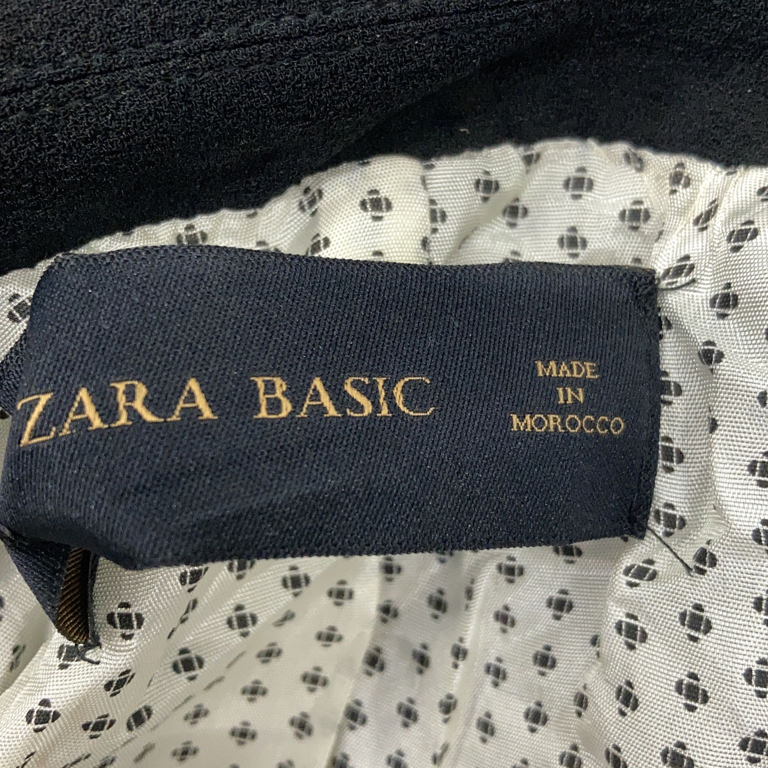 Zara Basic