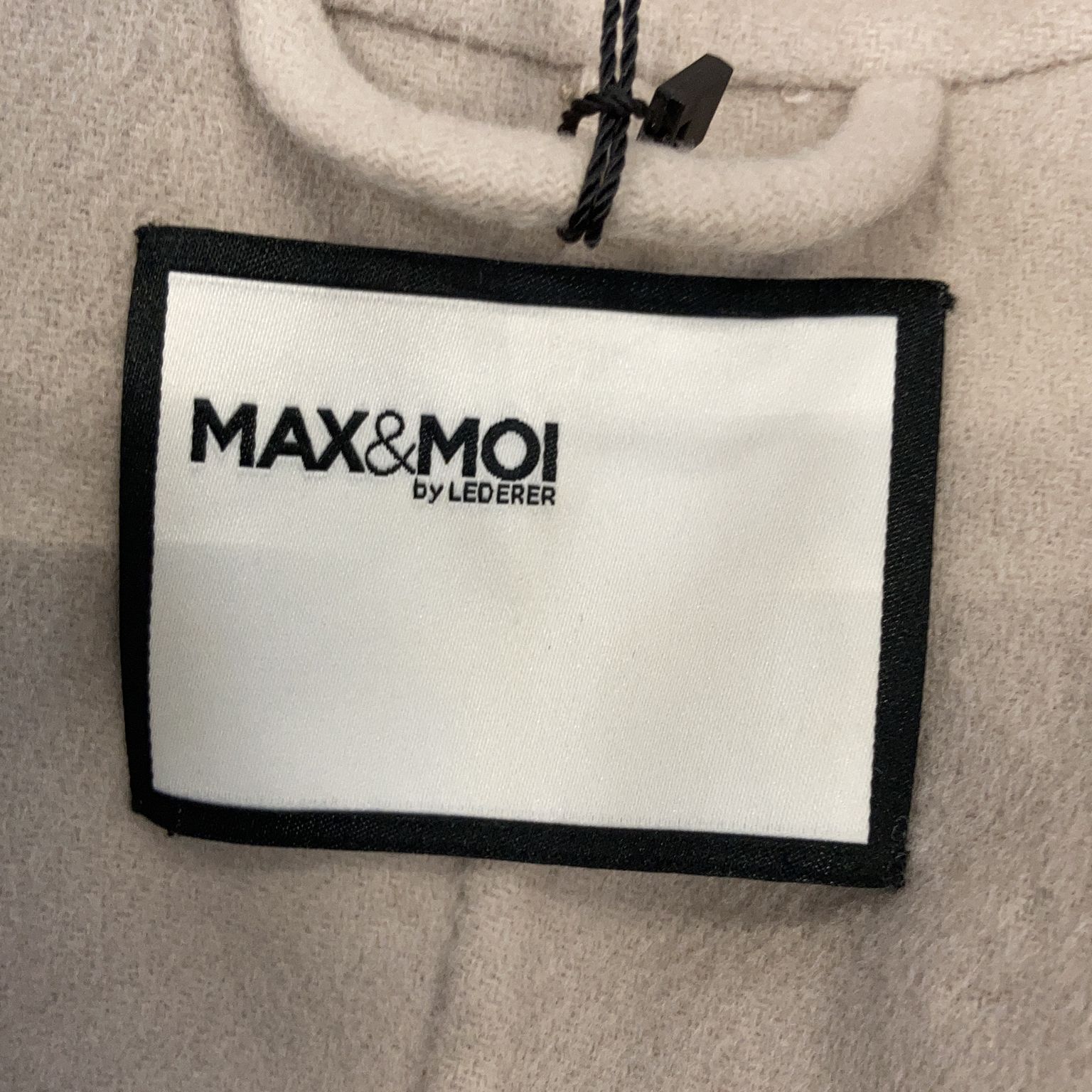 Max  Moi