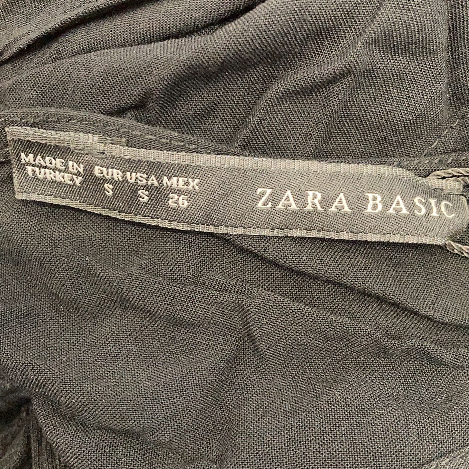 Zara Basic