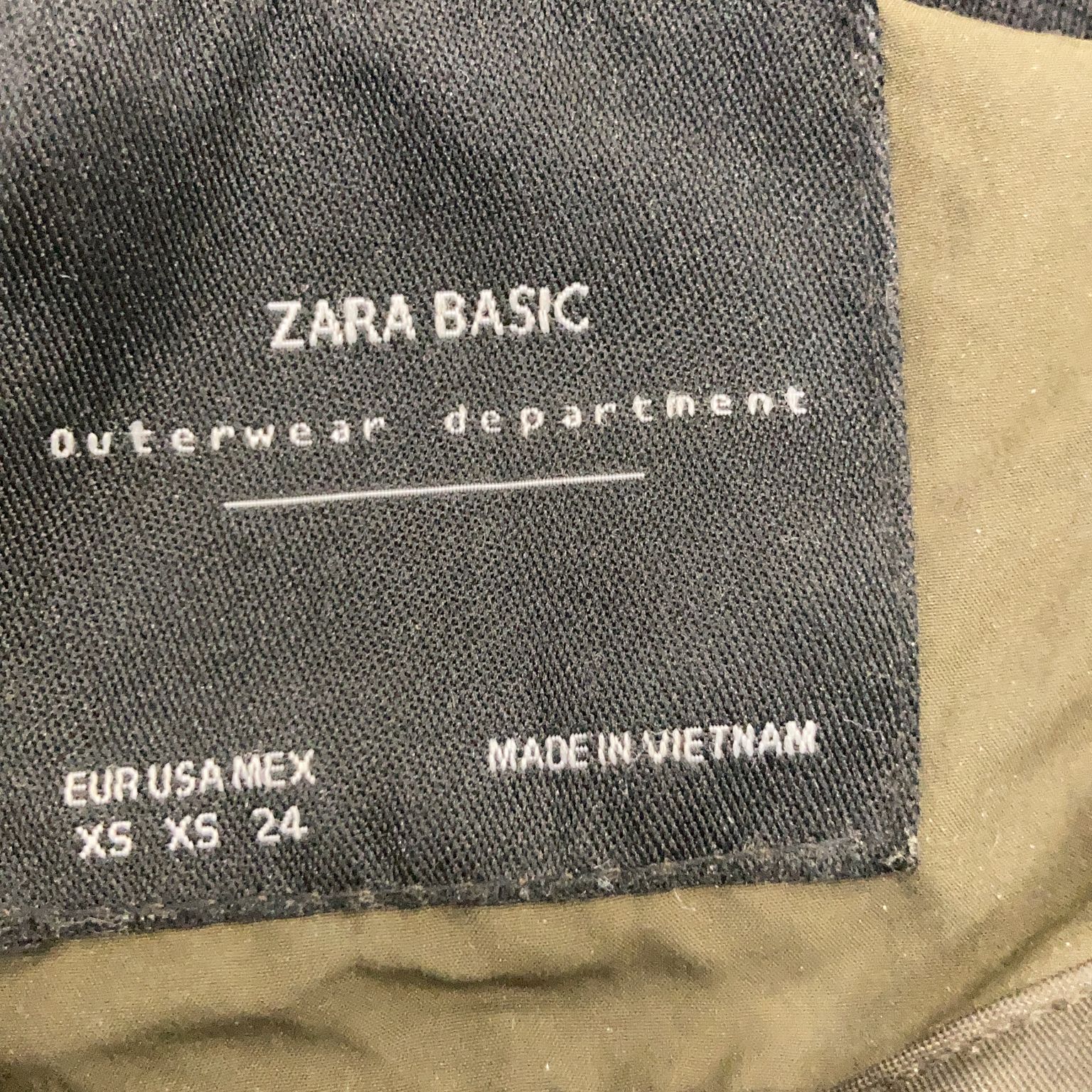 Zara Basic