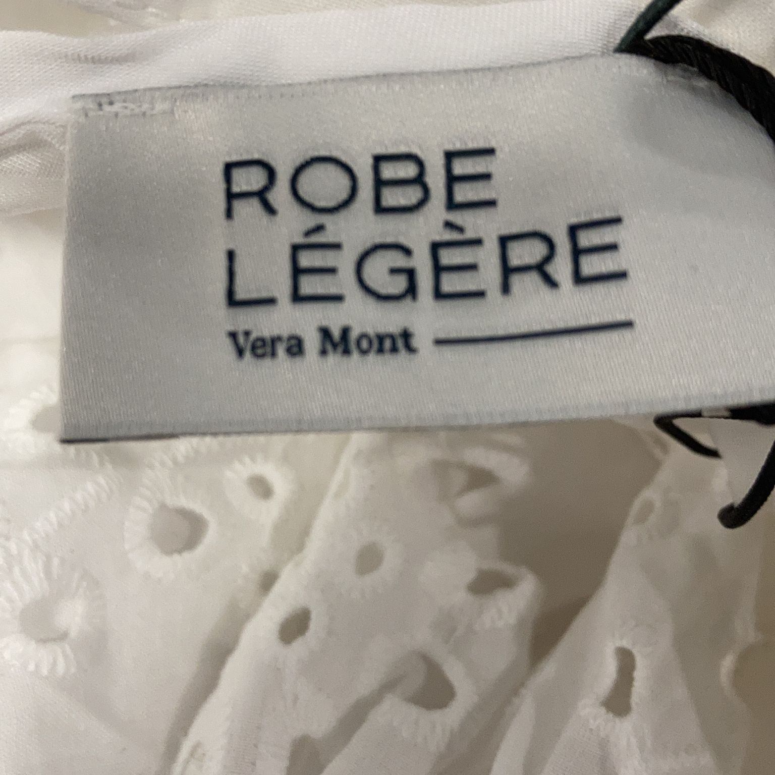 Robe Légère by Vera Mont