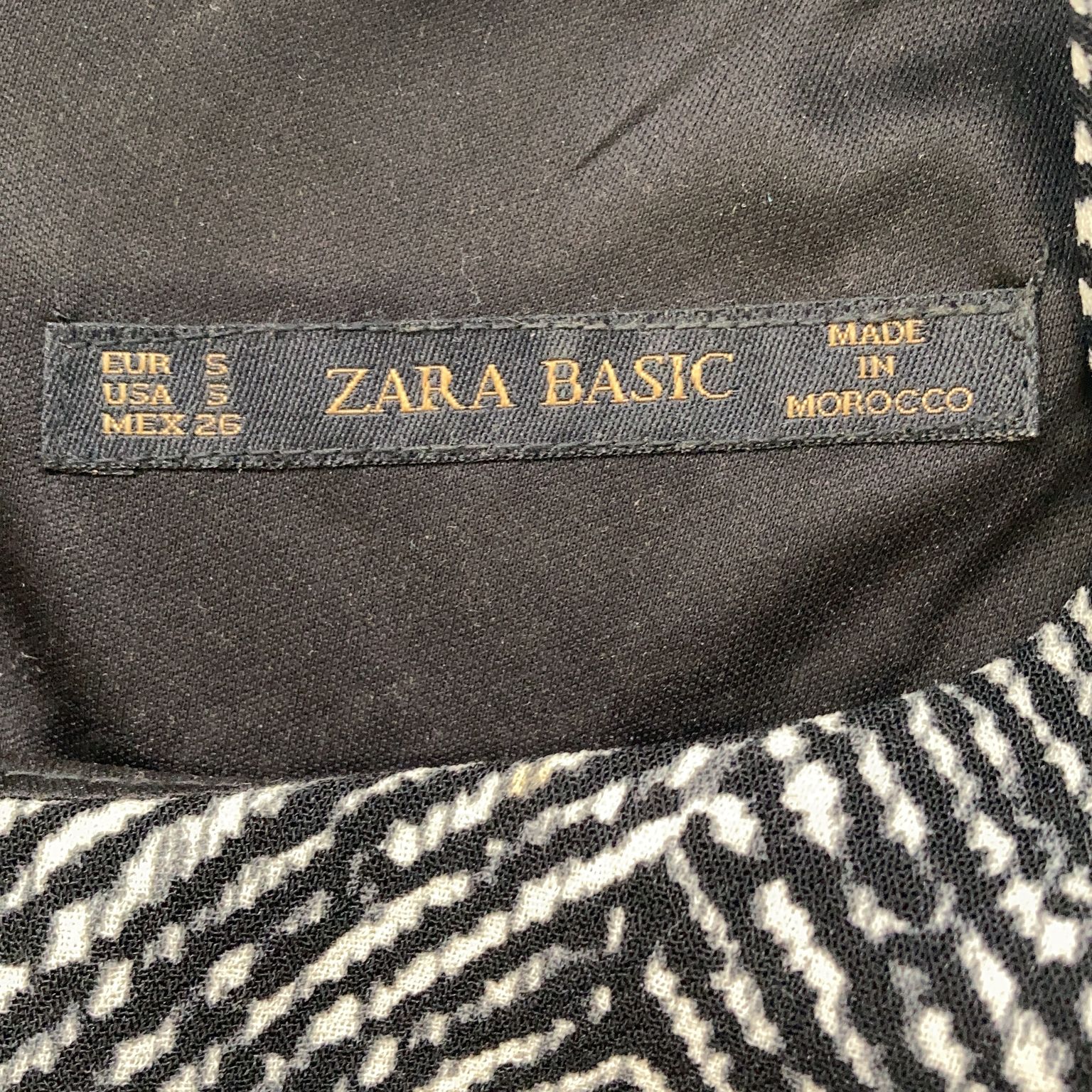 Zara Basic