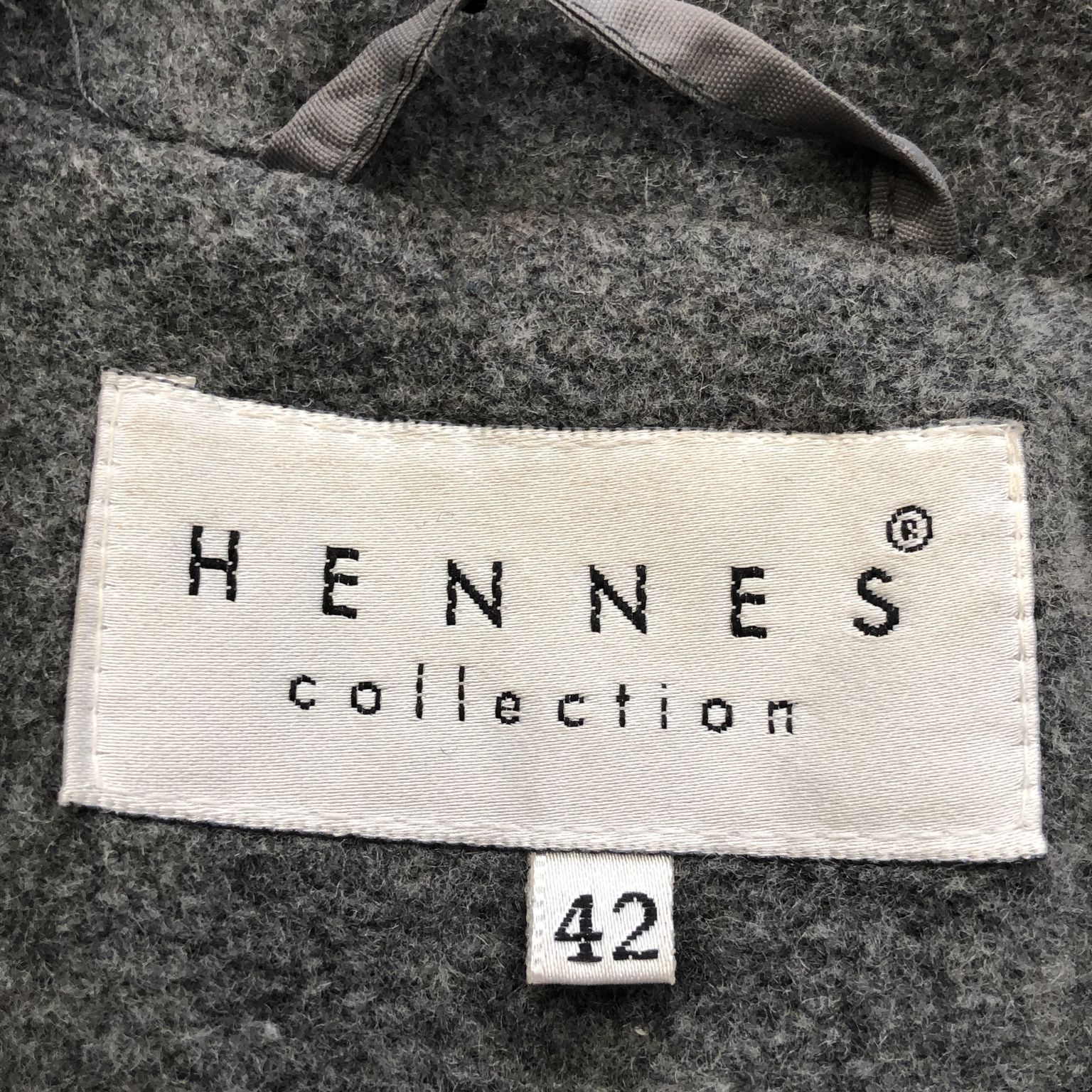 Hennes Collection