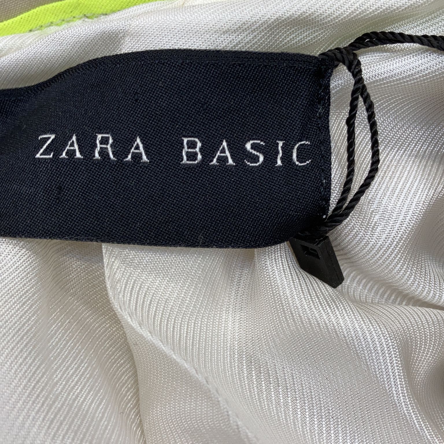 Zara Basic