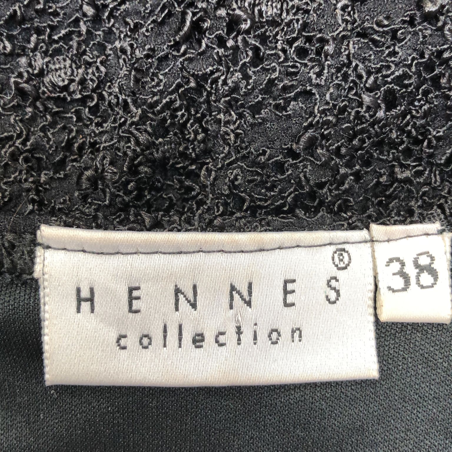 Hennes Collection