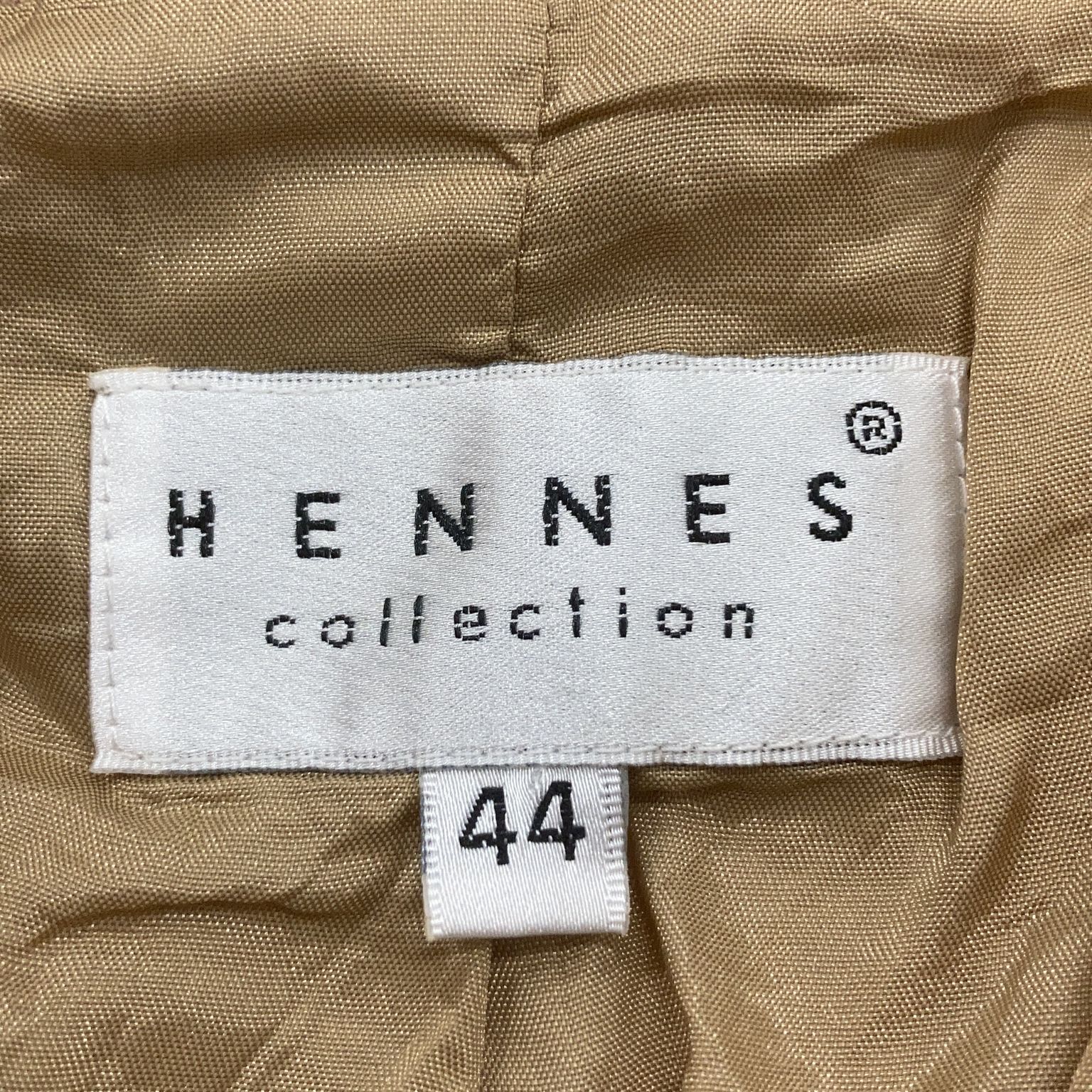 Hennes Collection