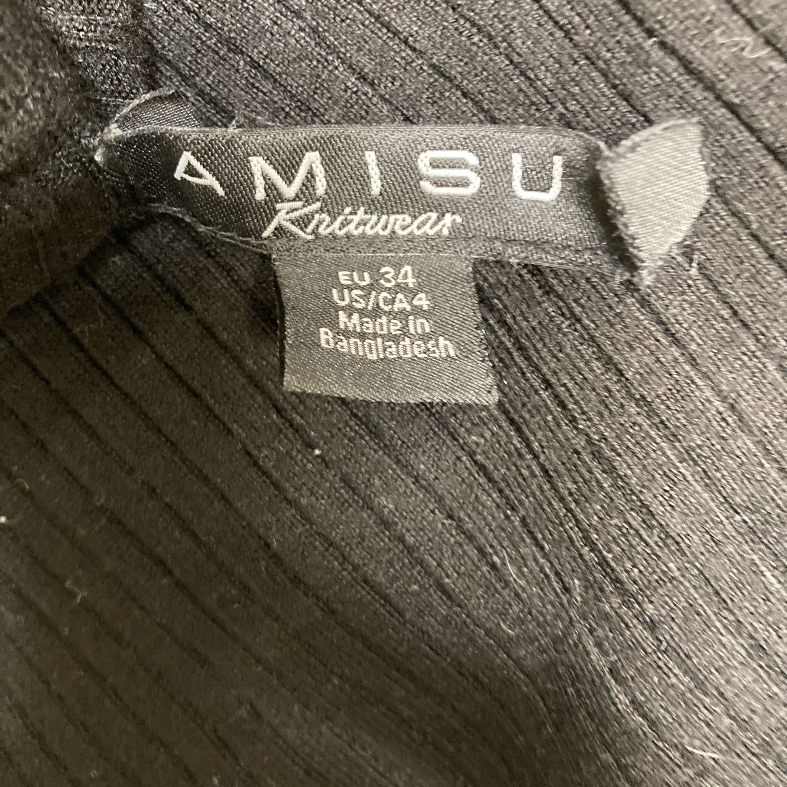 Amisu Knitwear