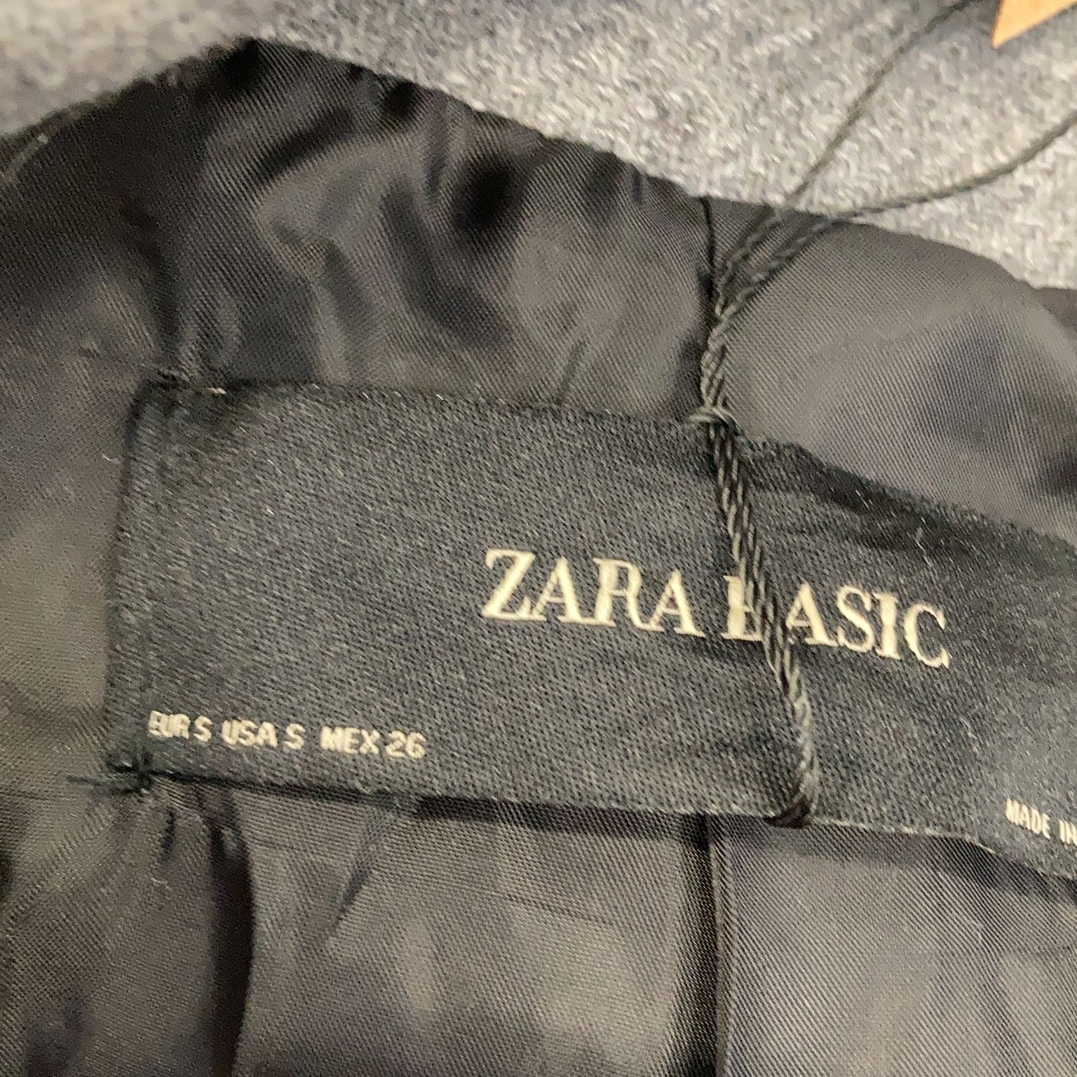 Zara Basic