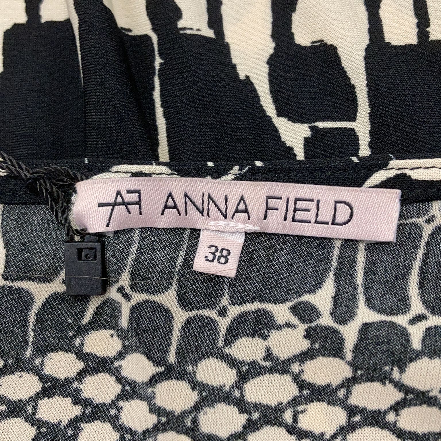 Anna Field