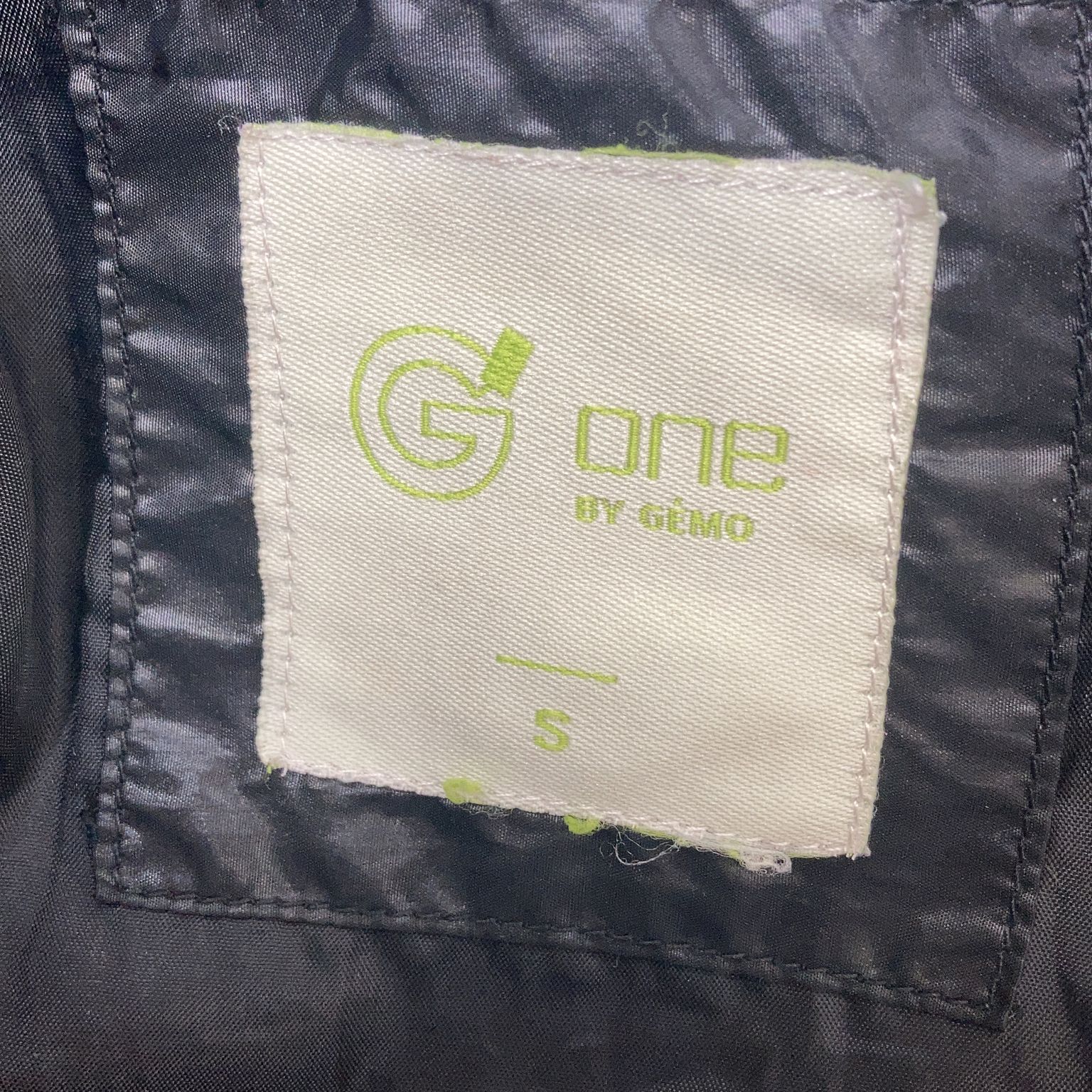 One by Gemo