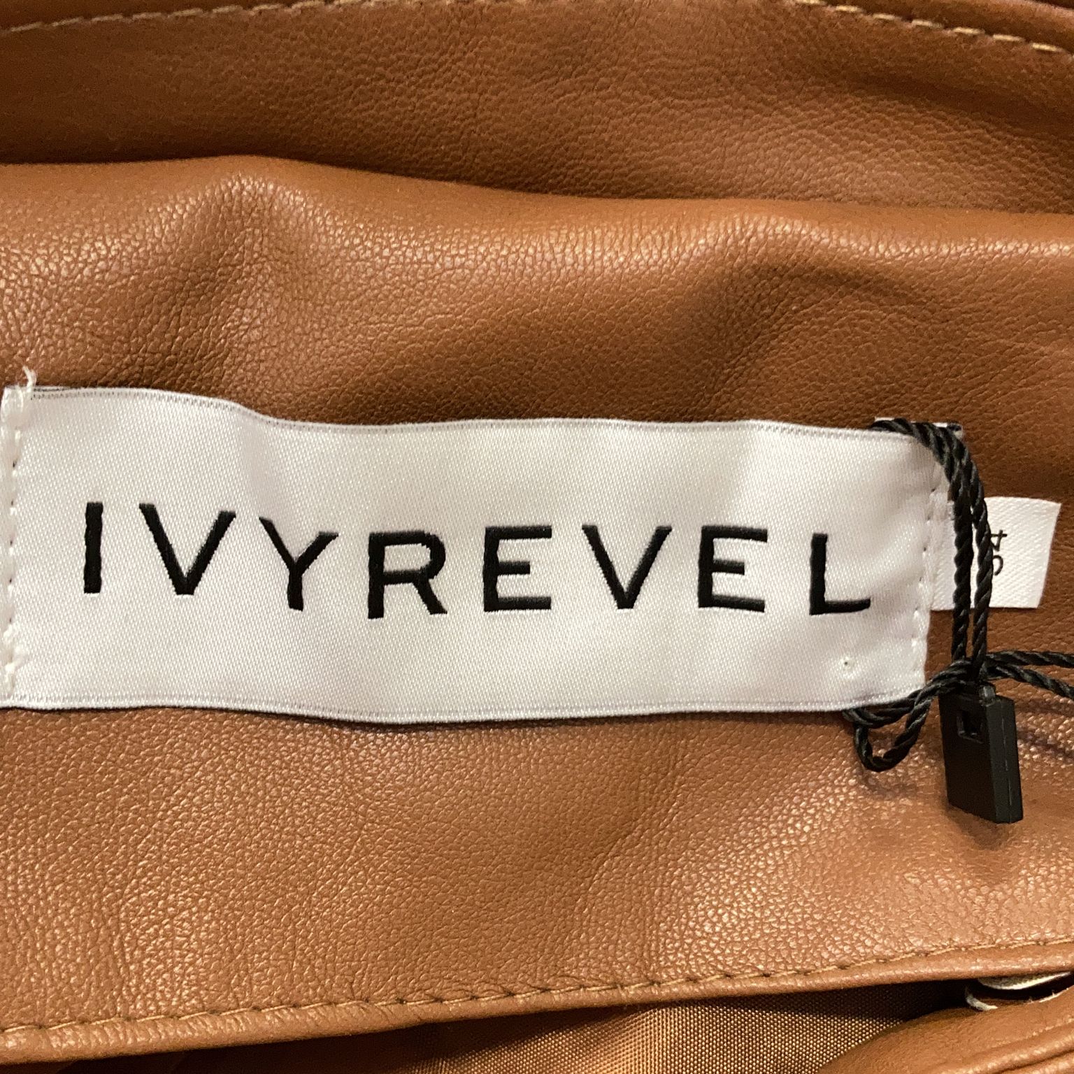 Ivyrevel