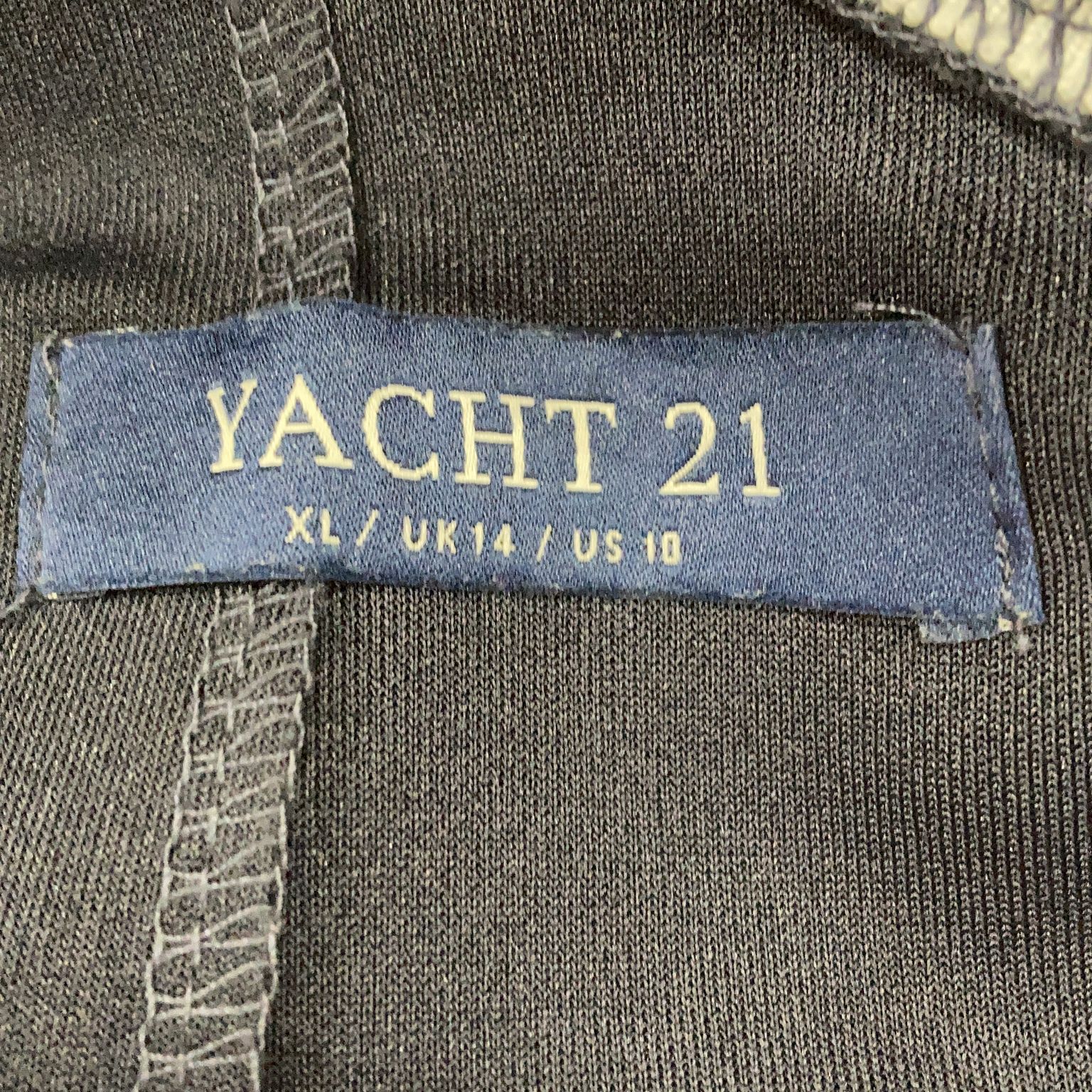 Yacht 21