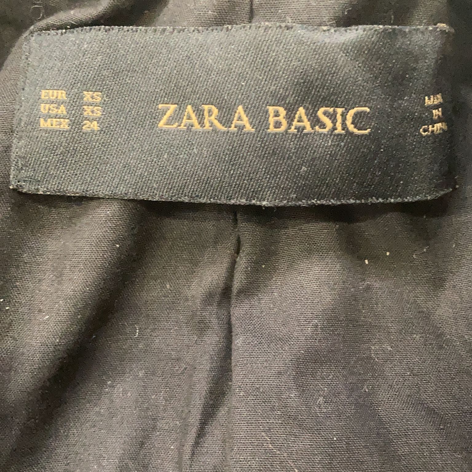 Zara Basic