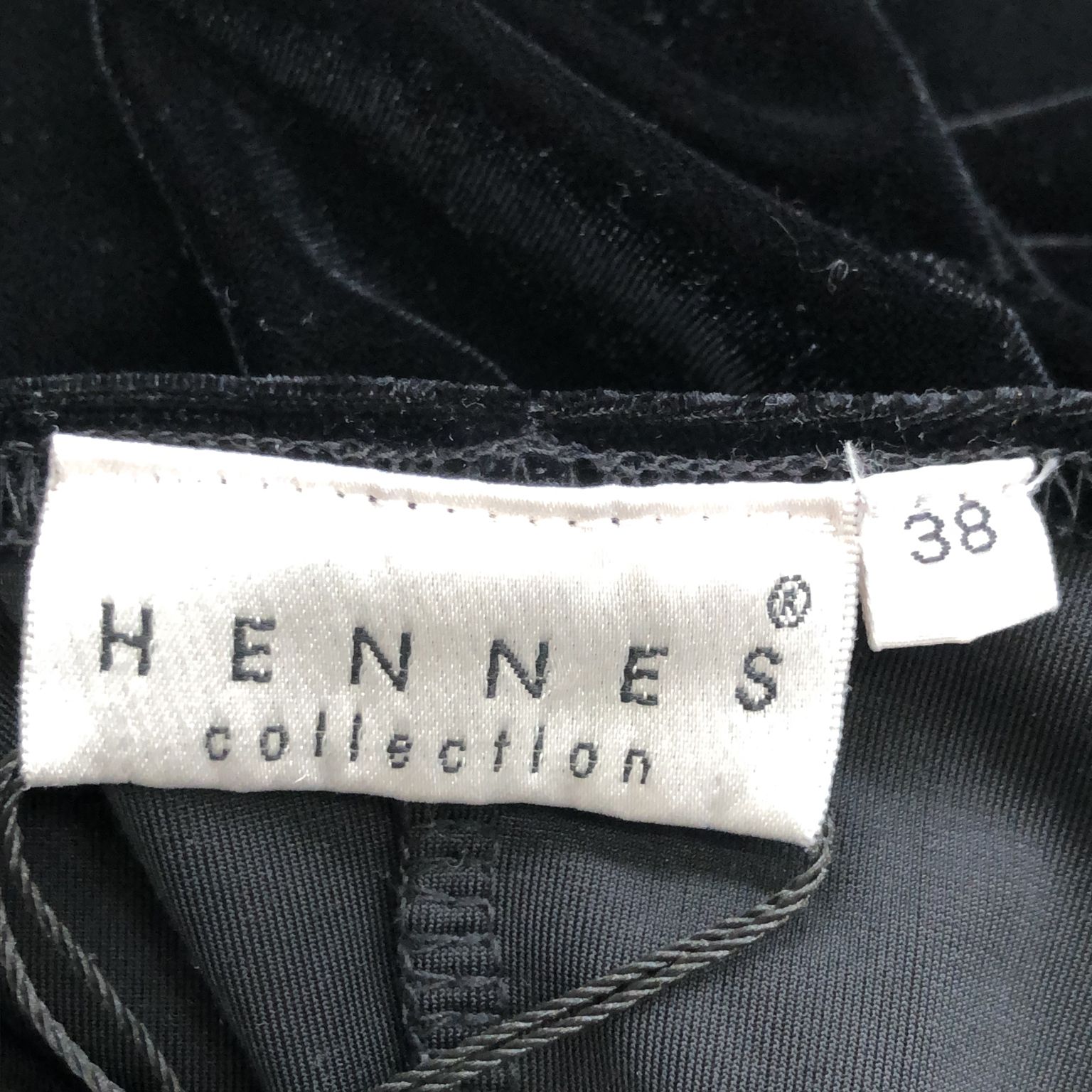 Hennes Collection