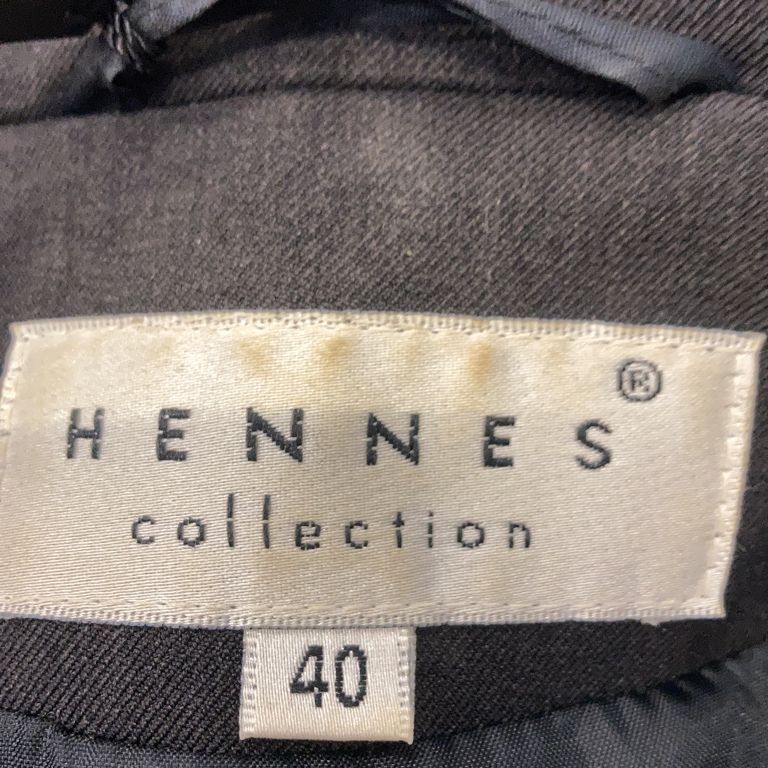 Hennes Collection