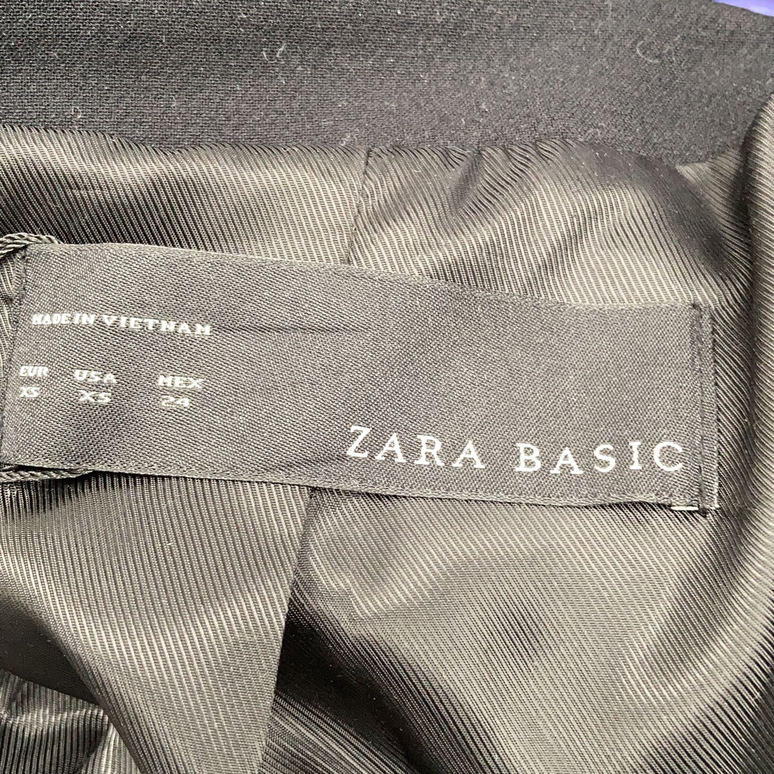 Zara Basic