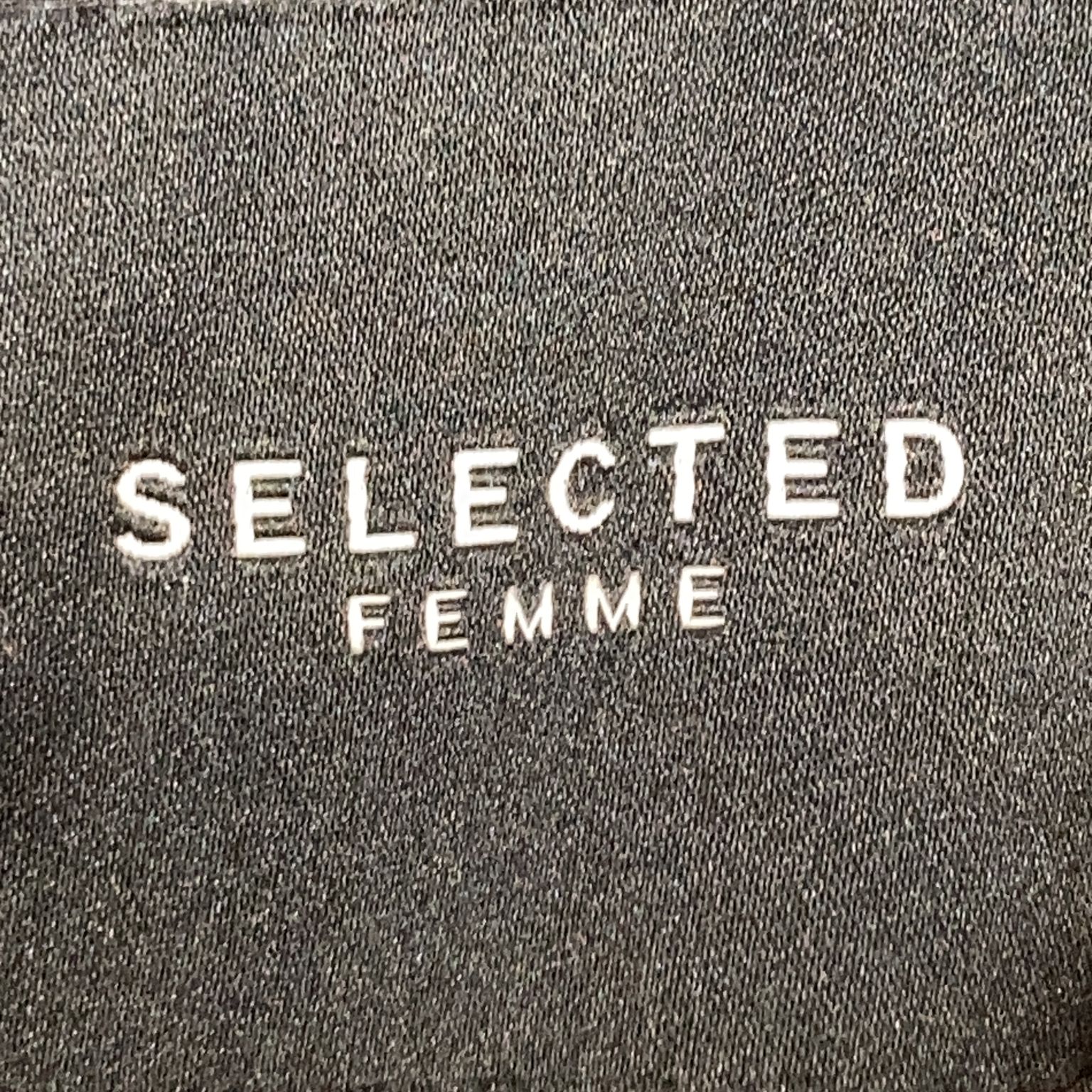 Selected Femme