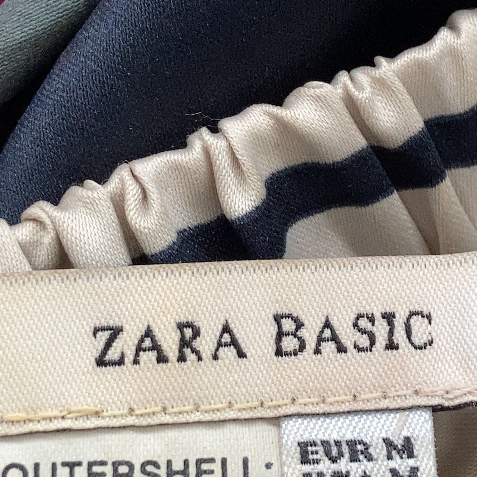 Zara Basic