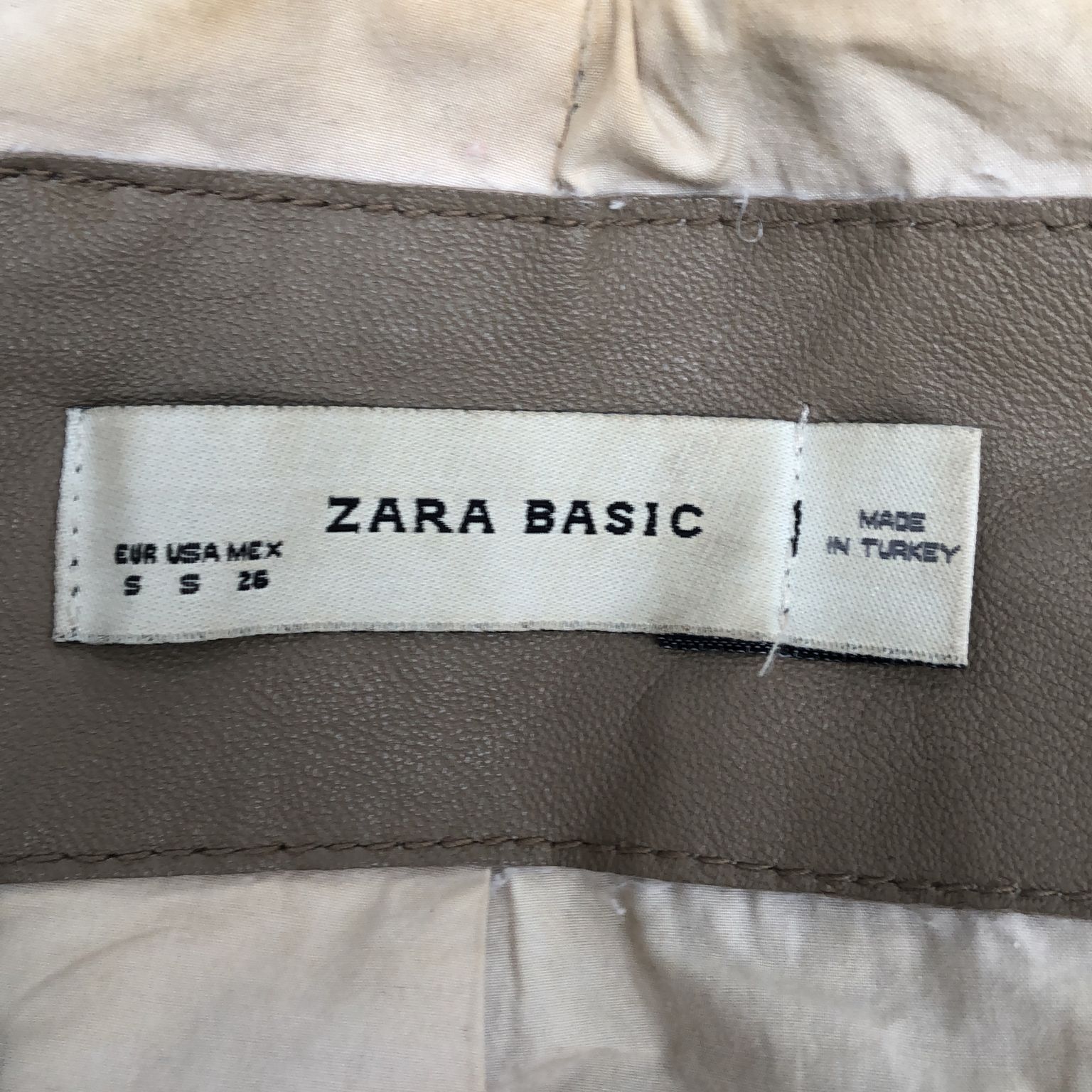 Zara Basic