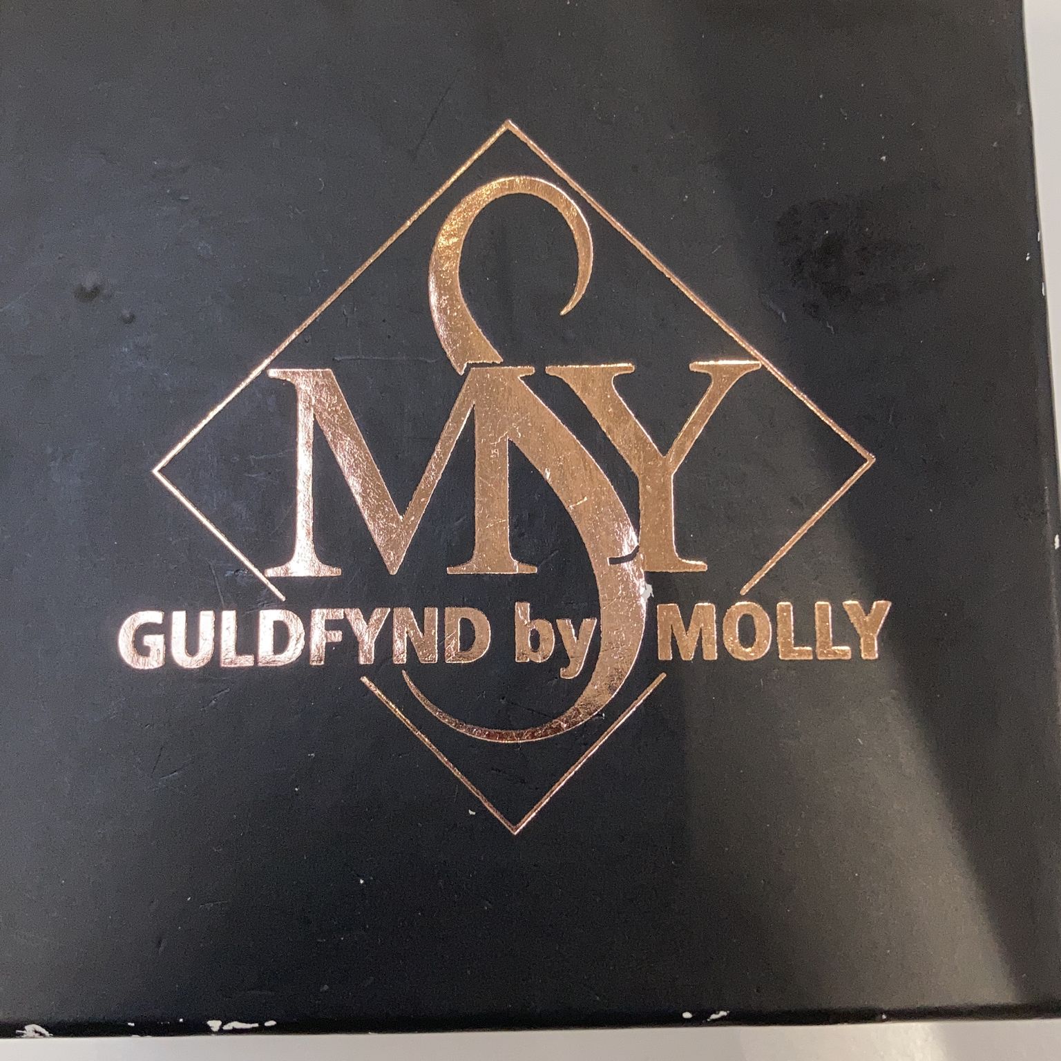 Guldfynd by Molly