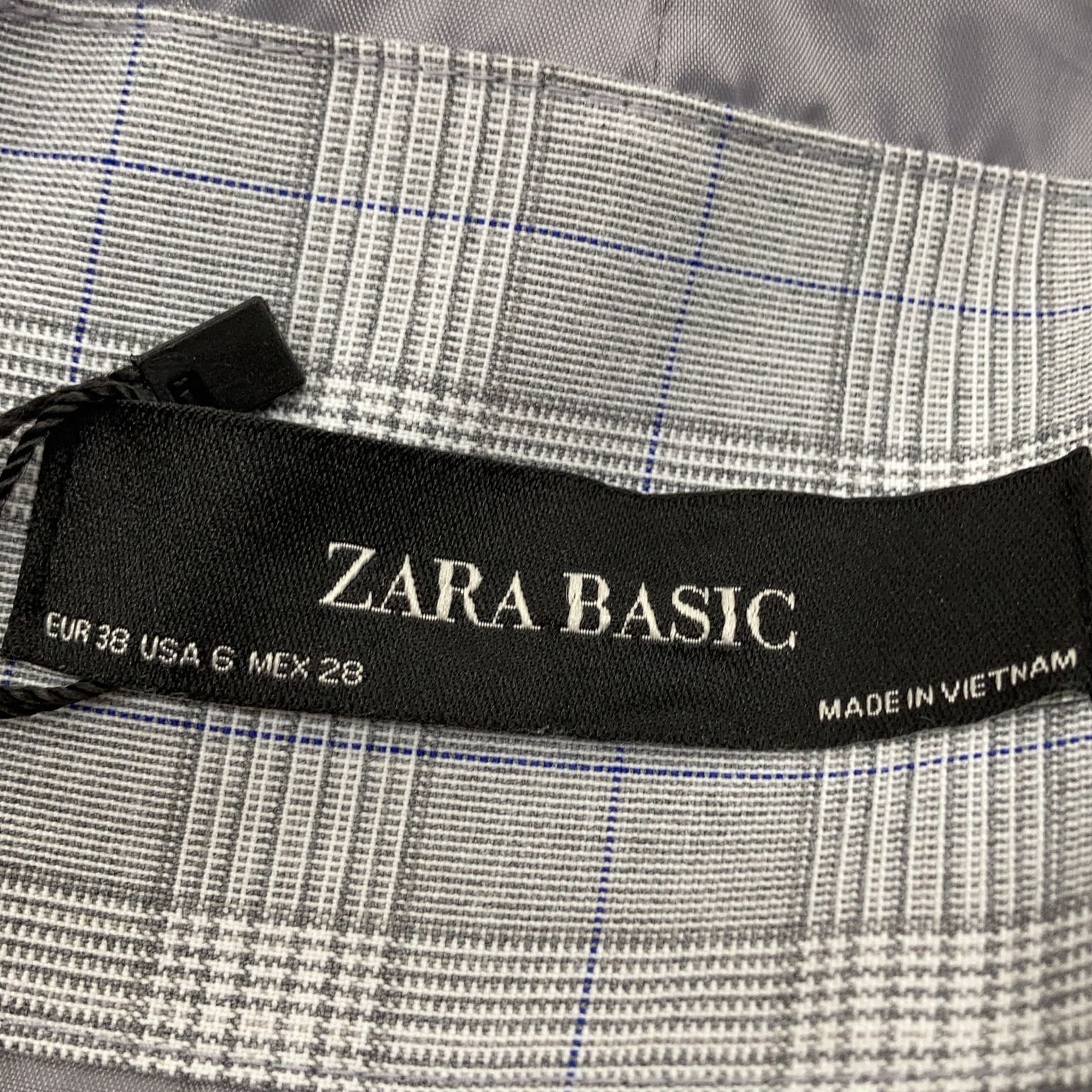 Zara Basic