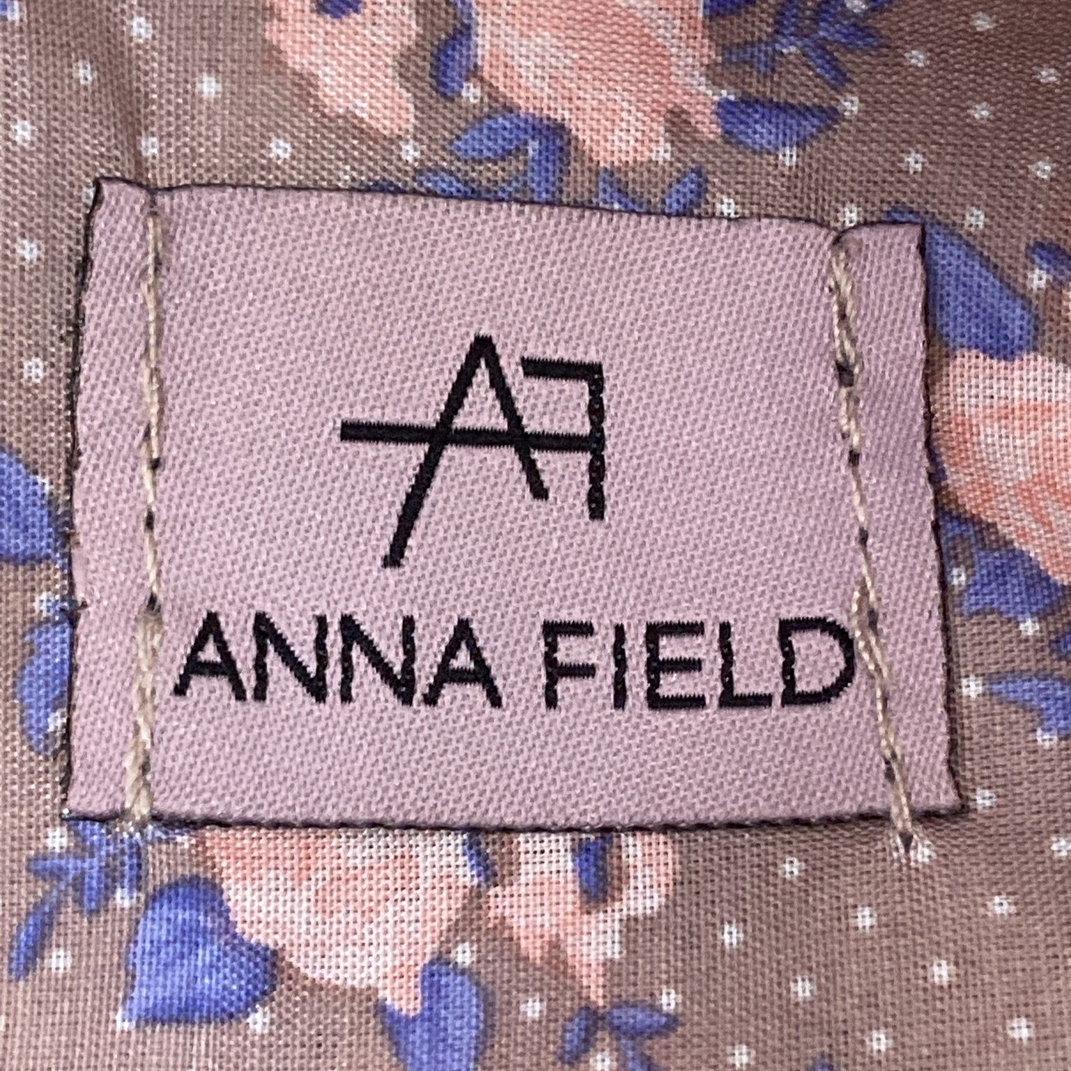 Anna Field