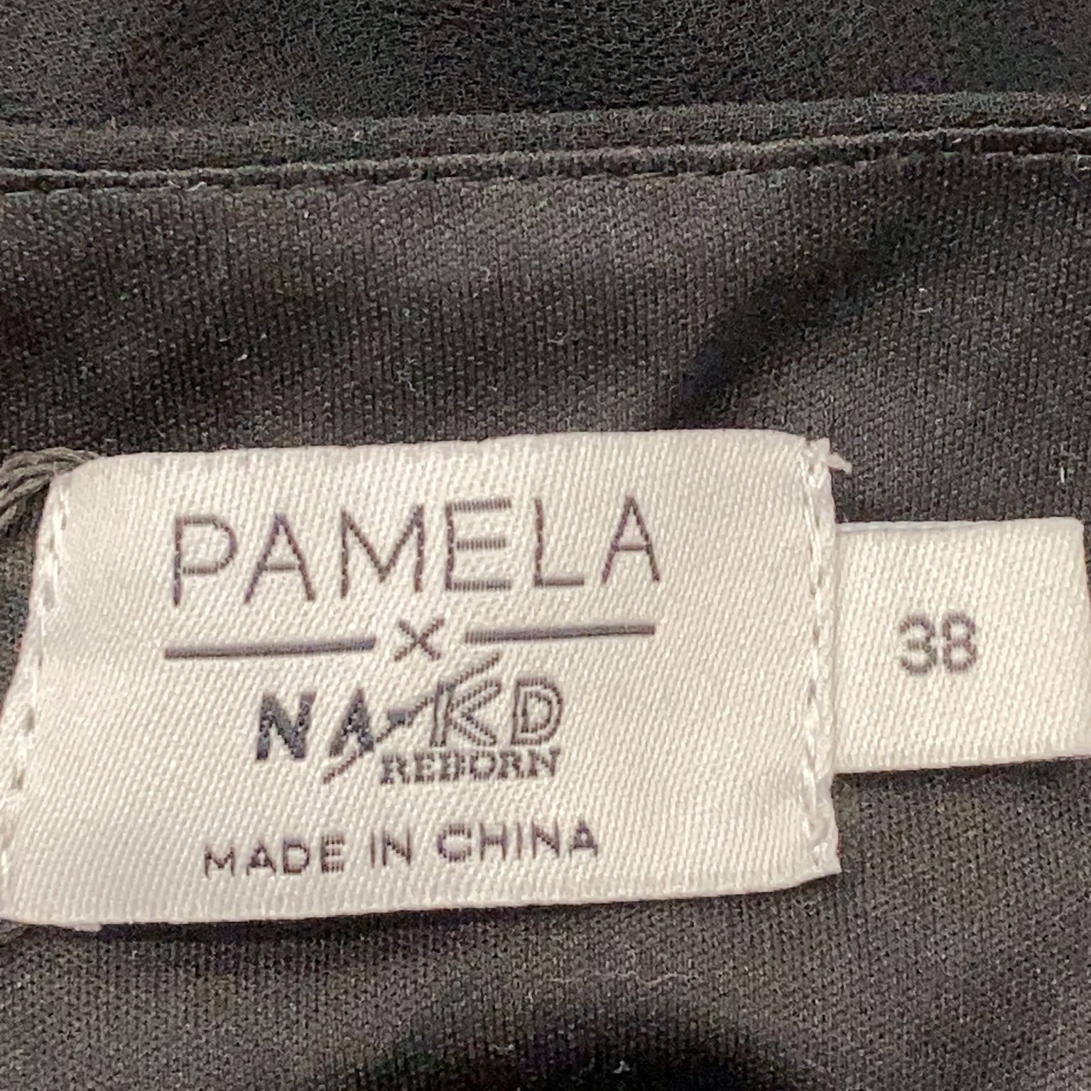 Pamela x NA-KD