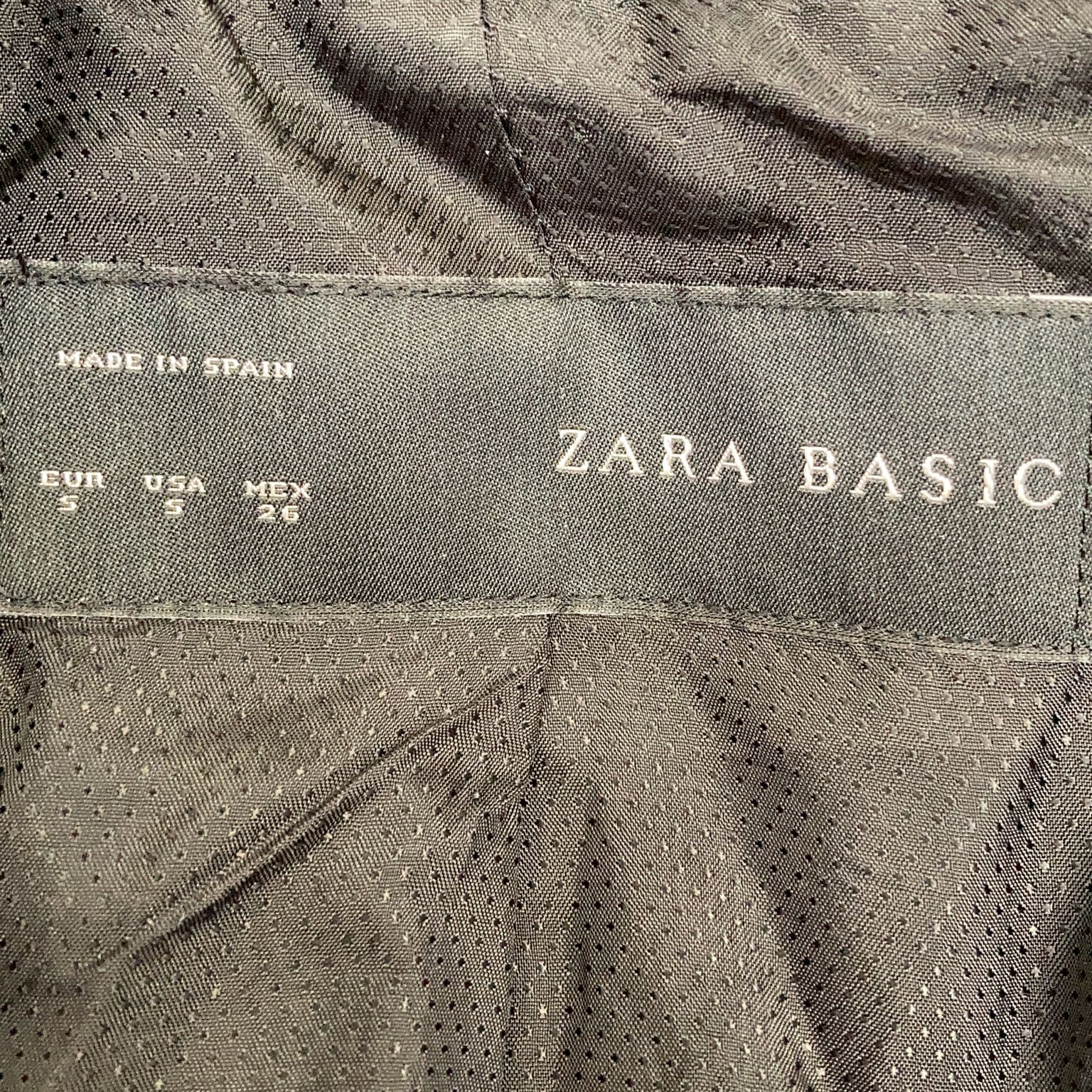 Zara Basic