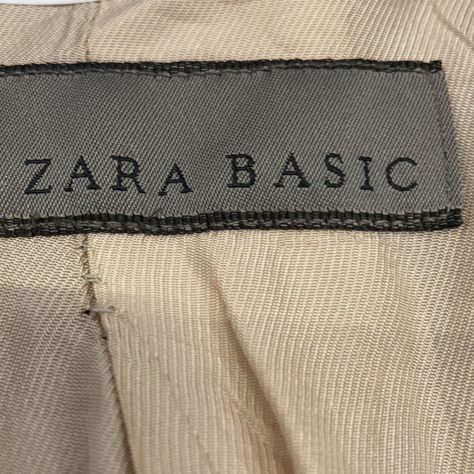 Zara Basic