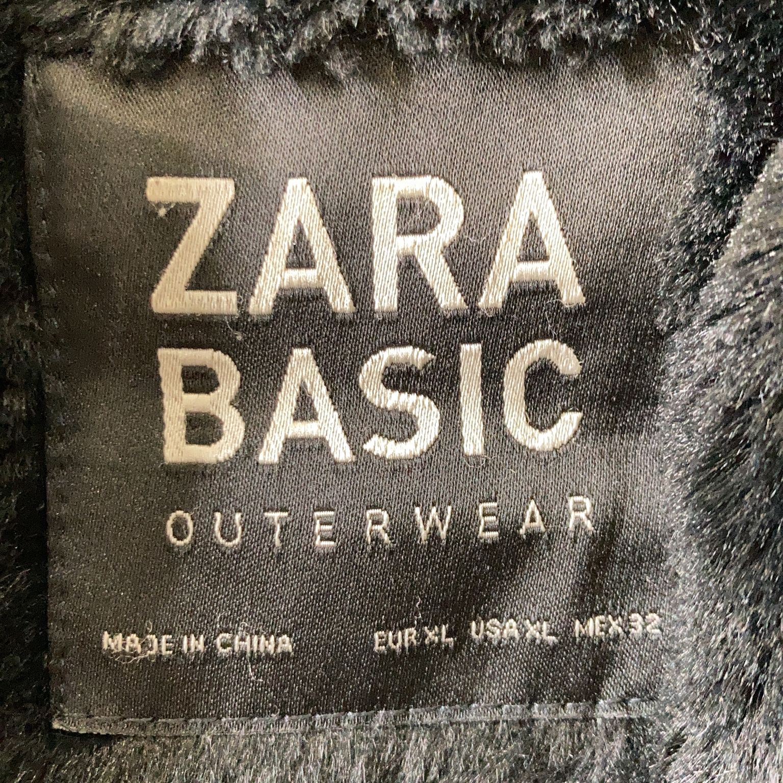 Zara Basic